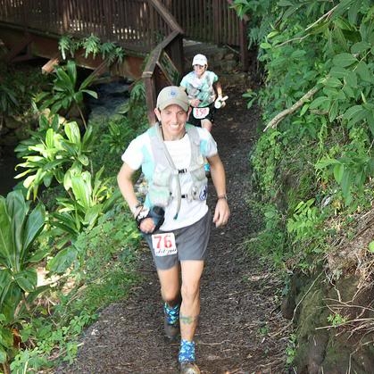 Sarah and Marian, running strong into Nature Center at the end of Loop 1. Photo by Andrea Stout.
