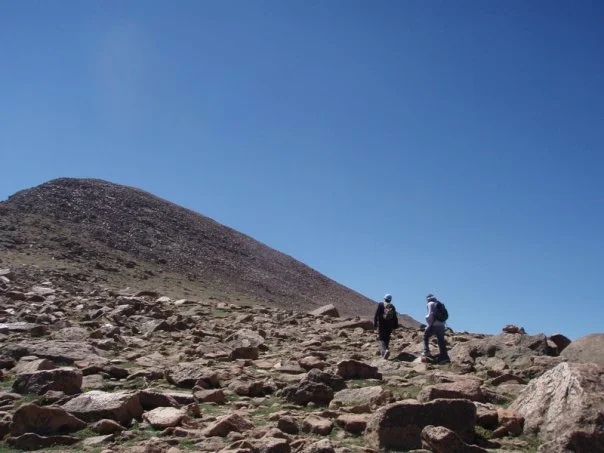 The "hill" in the left part of this shot is the summit of Pikes Peak. Believe me, that pile of rocks is a whooooole lot bigger than it looks.