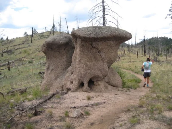 Cool rock formations along the Homestead Trail.