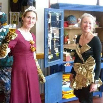 Celeste and Cat (veteran HPBT-ers) demonstrate how it's done.