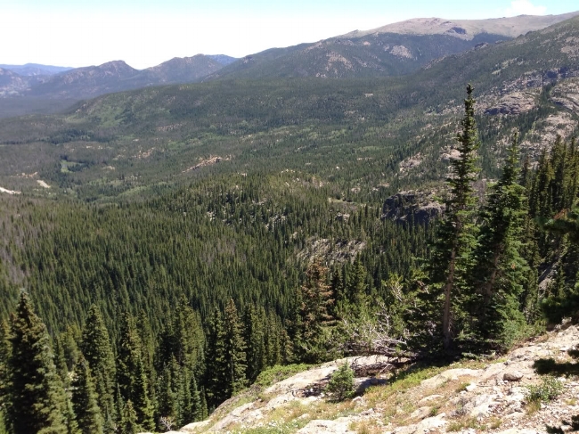 View along the trail from Lake Haiyaha to Bear Lake.