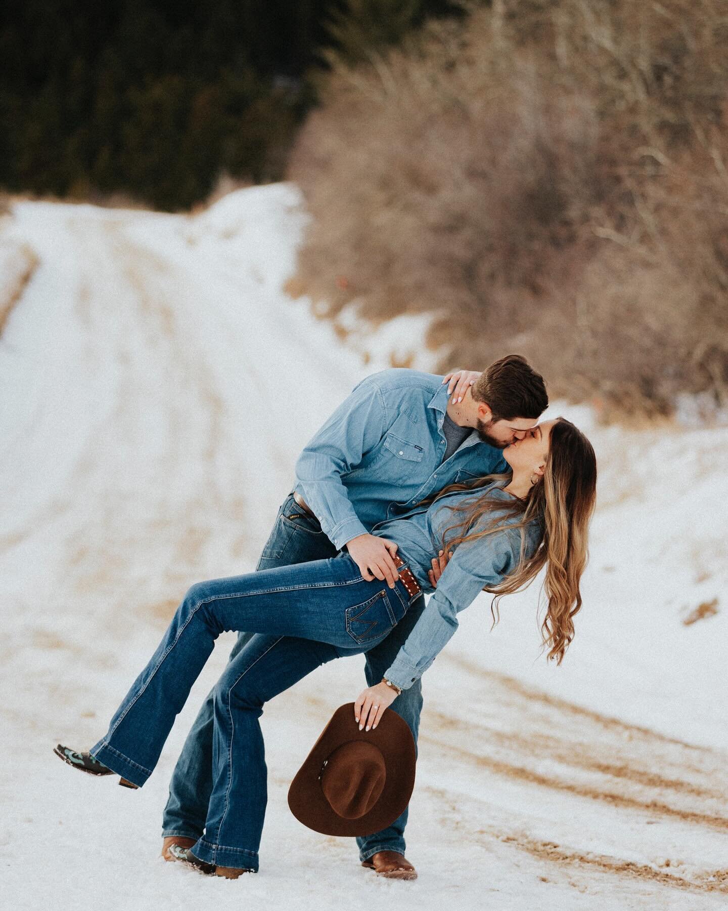 We ventured to Wyoming a few weekends ago for the sweet couples engagement shoot! New scenery is always a fun change for us 🏔️ Can&rsquo;t wait to celebrate their big day in August!

Plus, who doesn&rsquo;t love a Canadian Tuxedo? 🤠