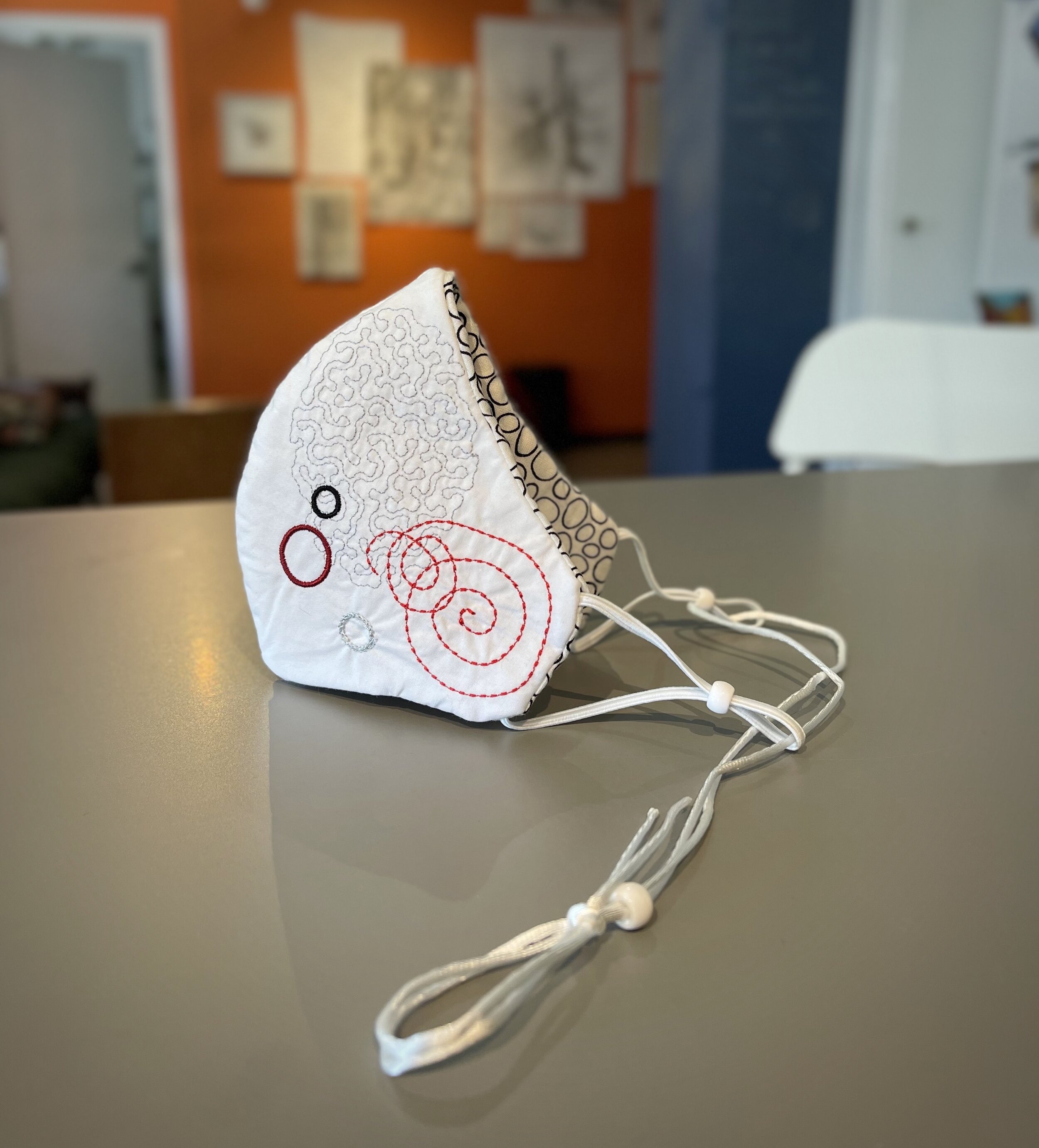 Face mask - brain coral - white