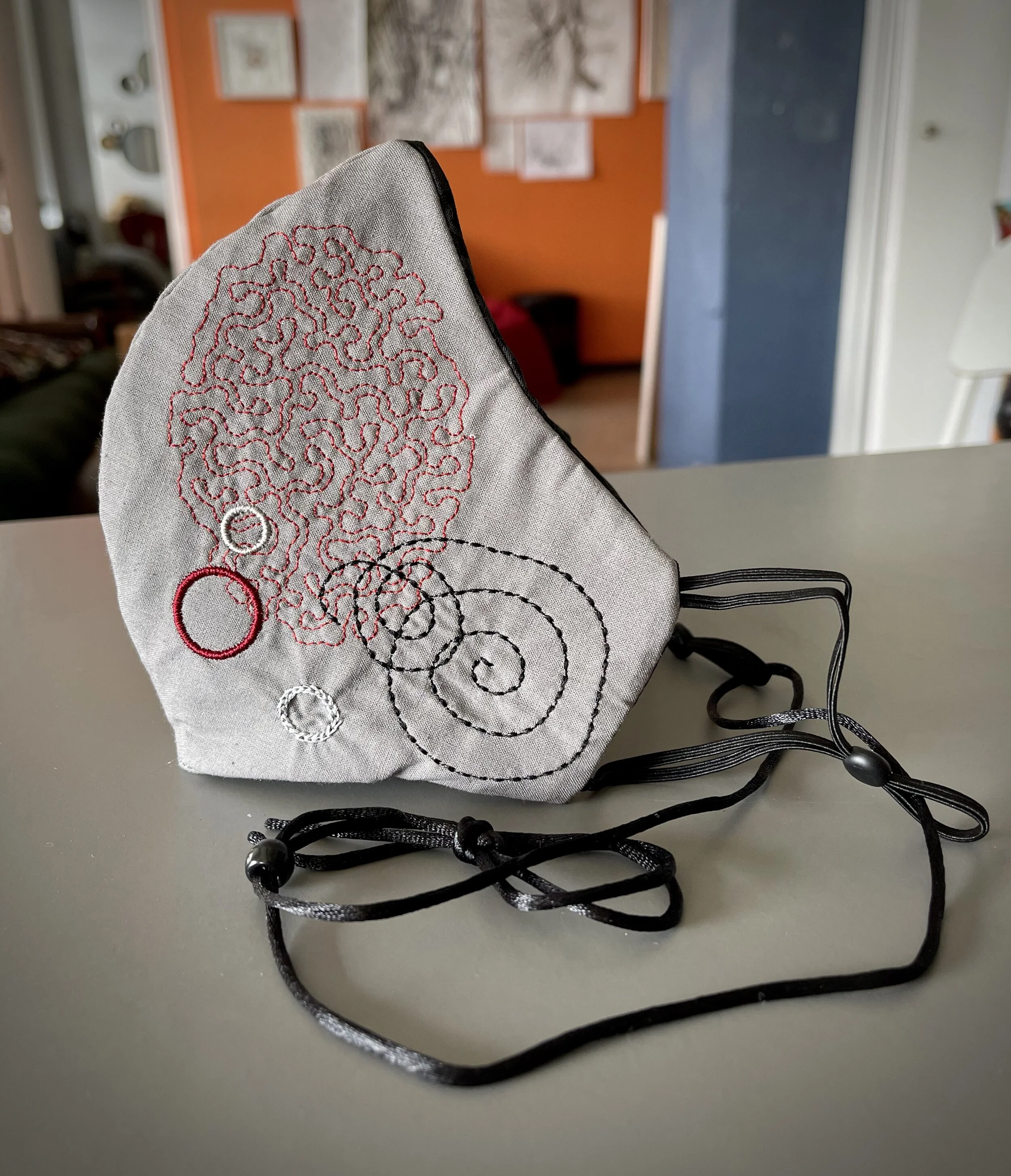 face mask - brain coral - grey