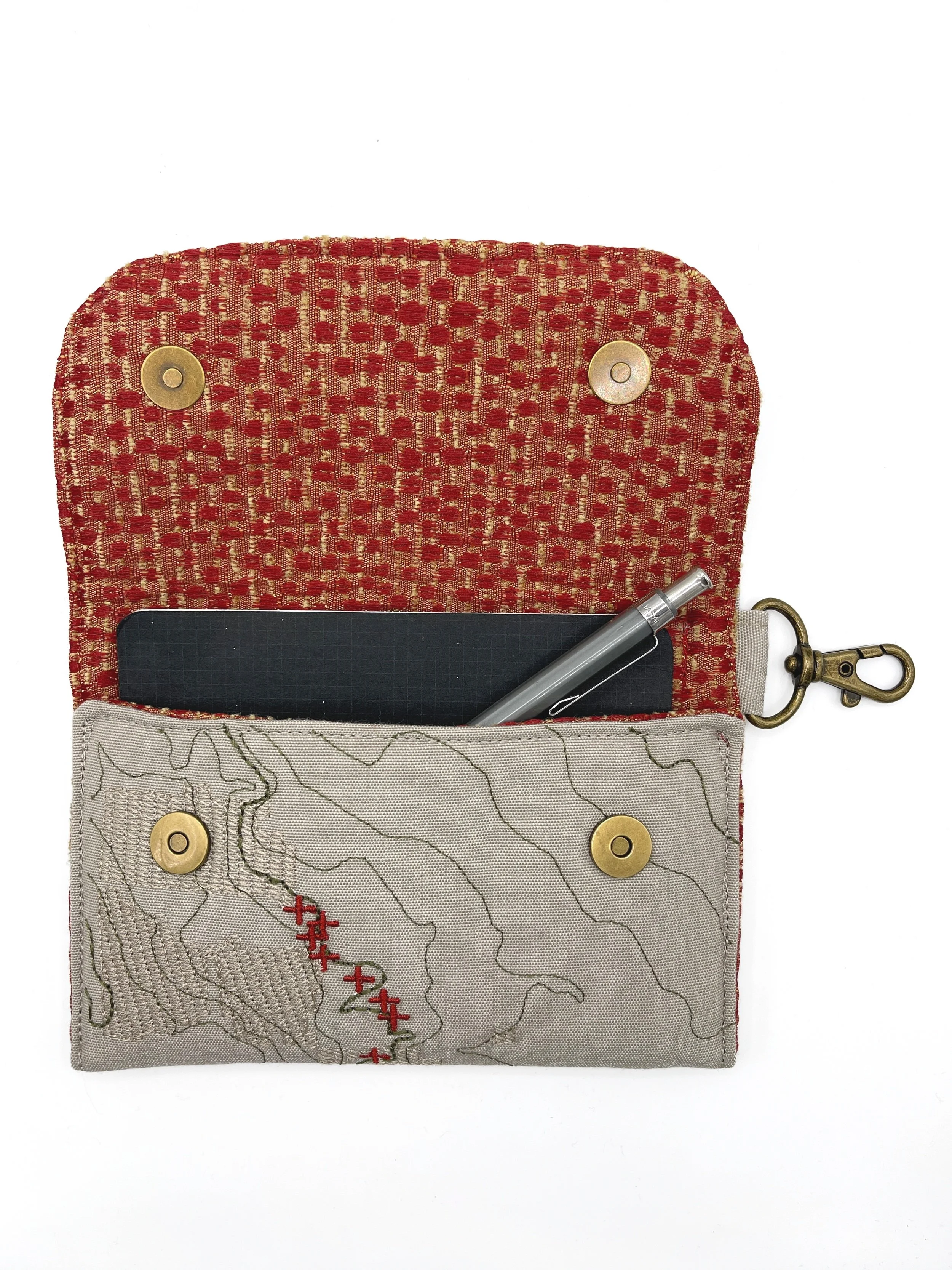 beige_open_w-notebook.jpg