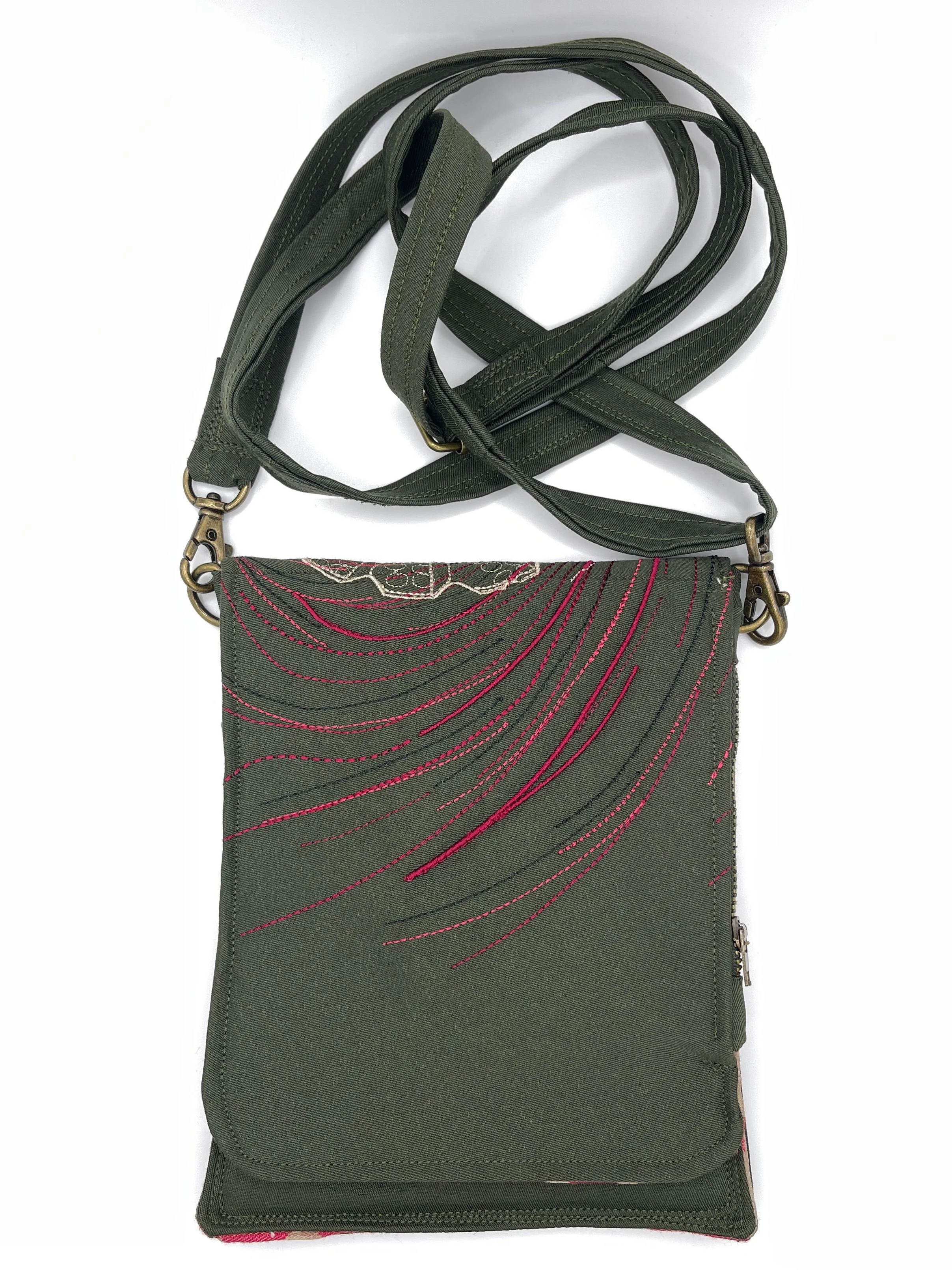 army-gr_pink-red-gold-leaves_front_closed.jpg