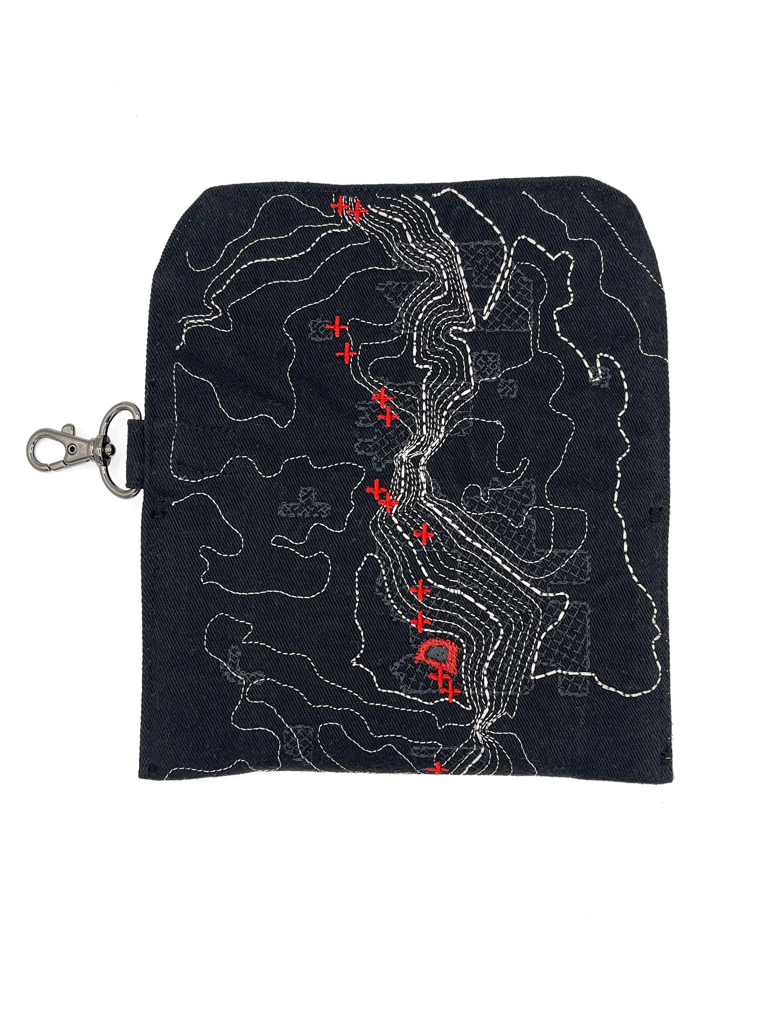 black_silver+topo_open-back.jpg