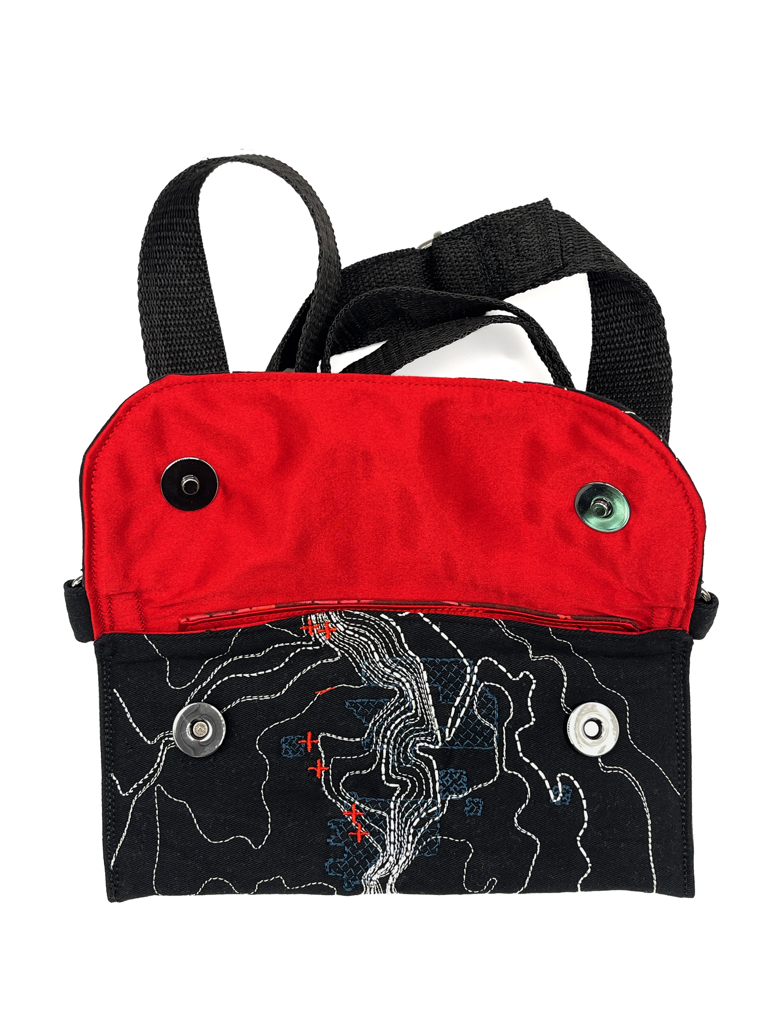 black_red-front-open.png