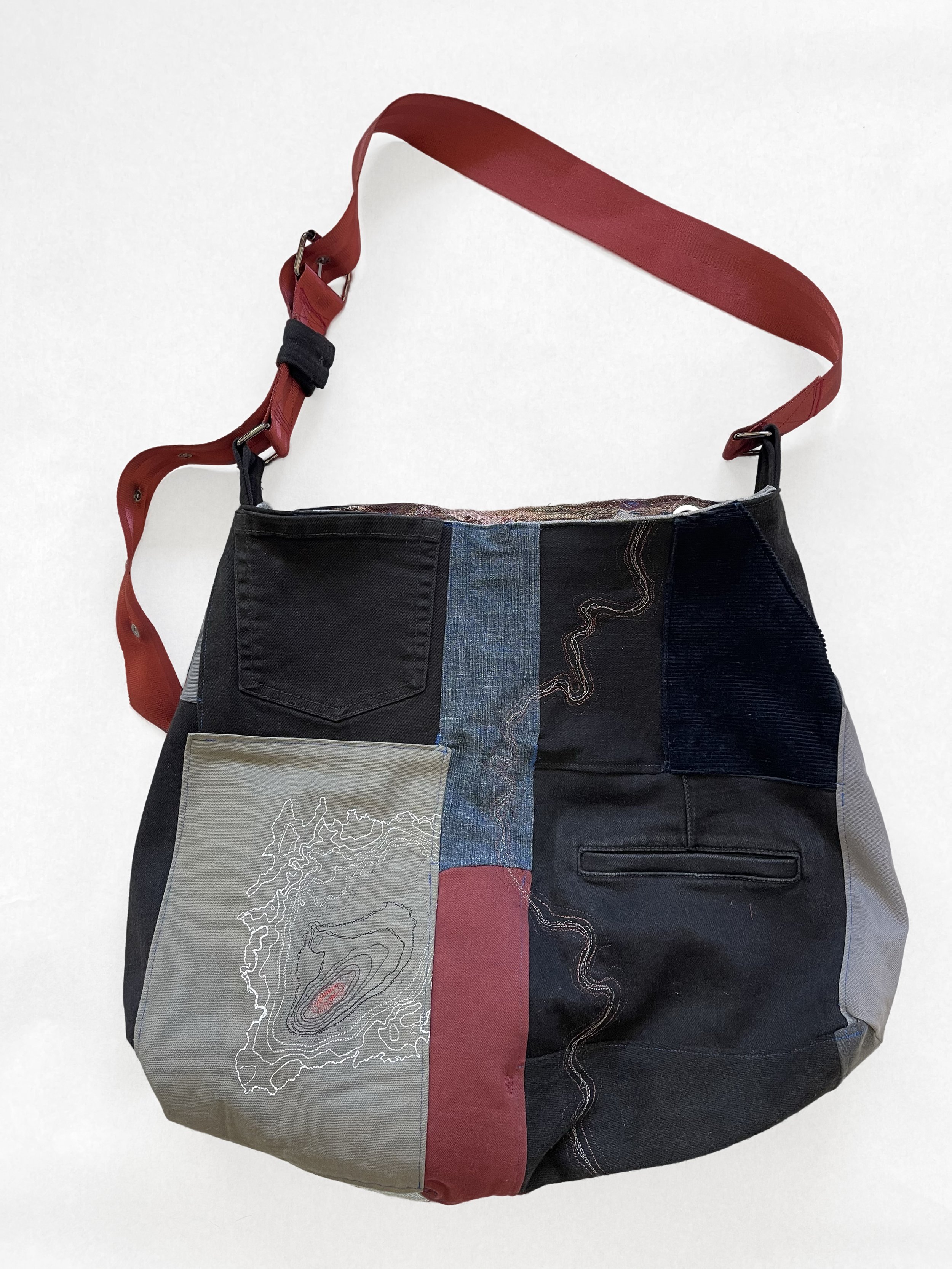 psychedelic fishing bag - outer back.jpg
