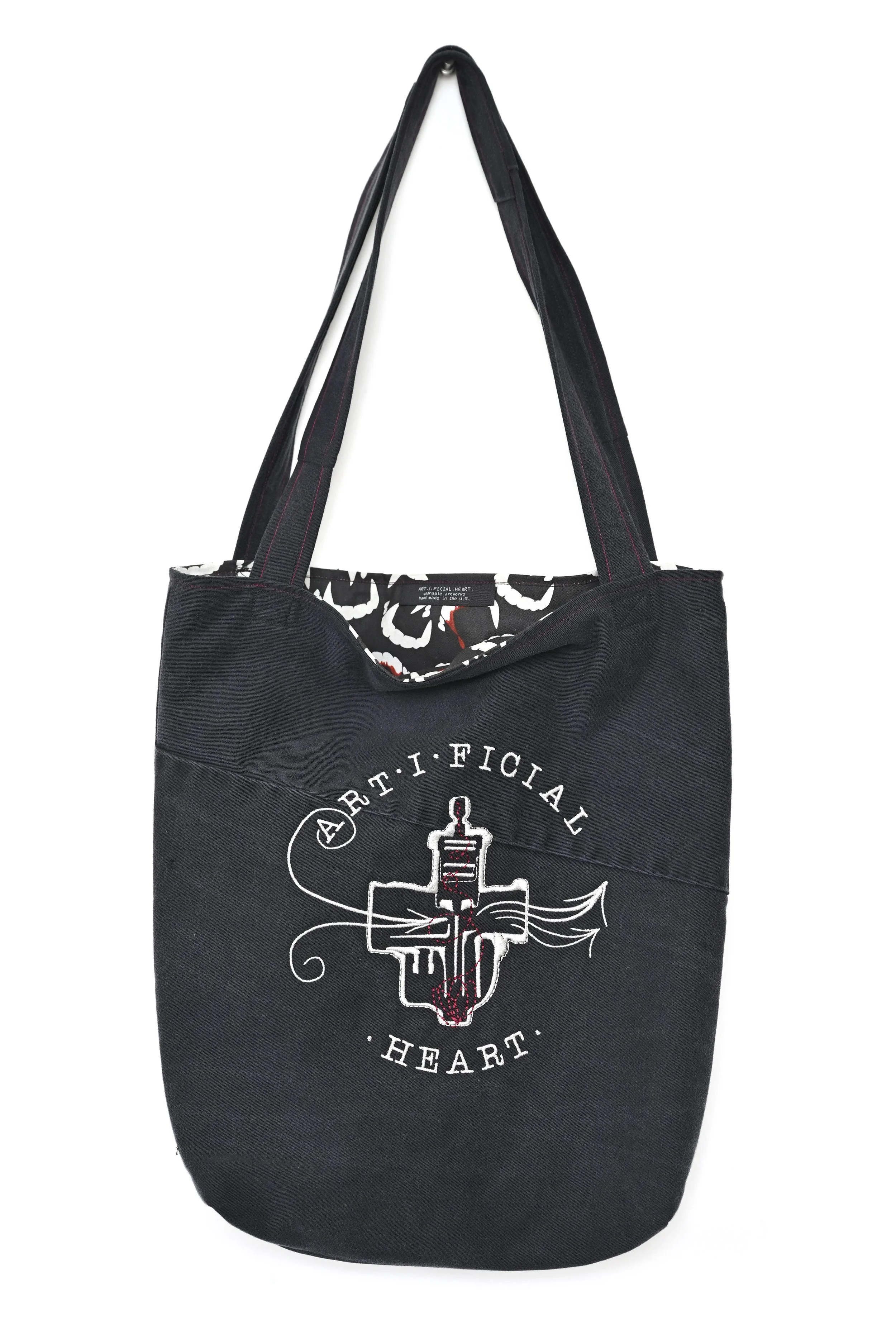 LTB_black_fangs 150dpi.jpg
