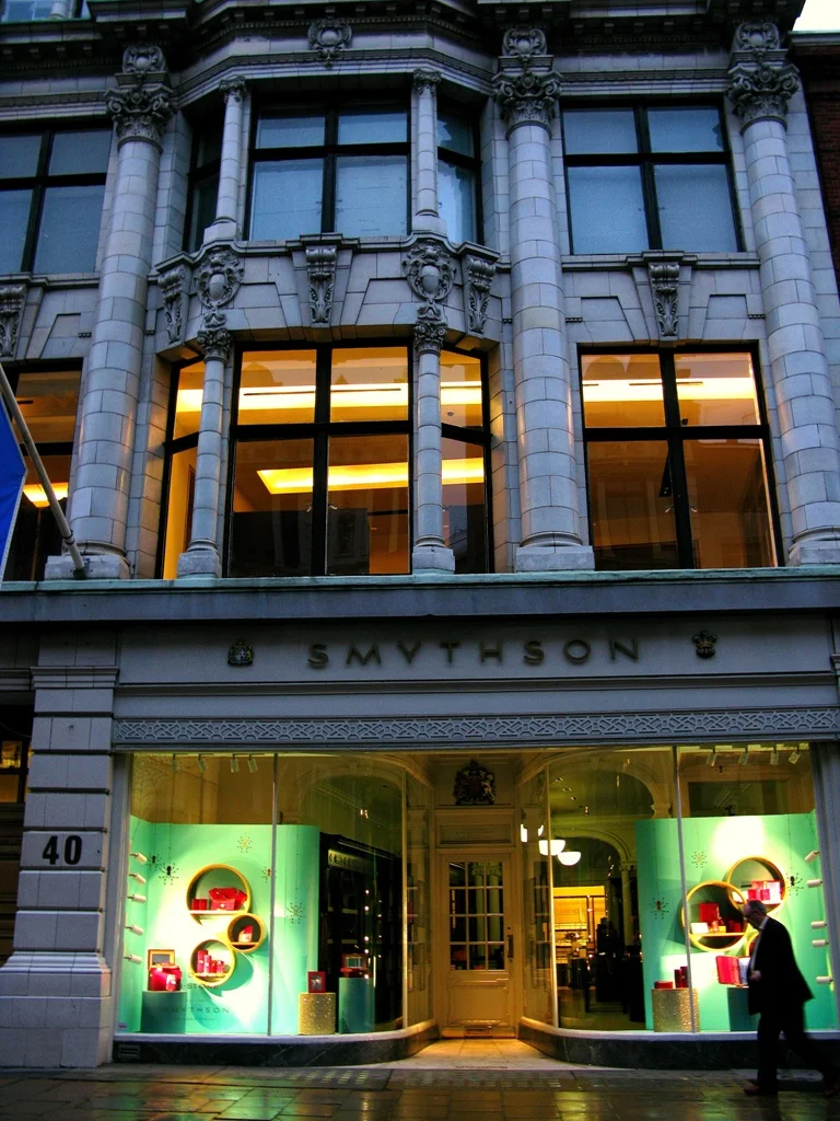 Smythson_Stationery_Shop_London_Bond_Street.jpg