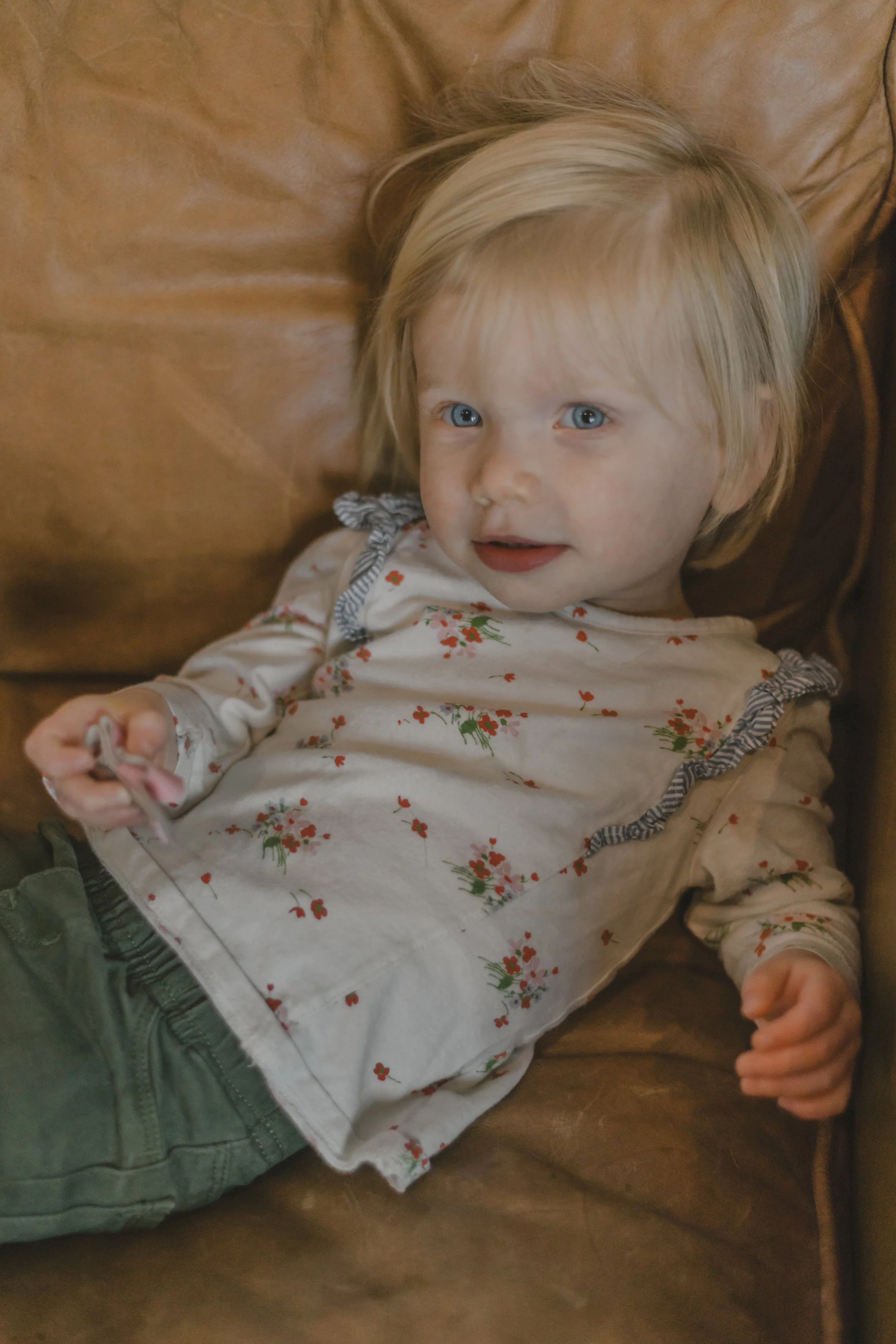 ReedFamilyKansasCityInHomeNewbornSession-20.jpg