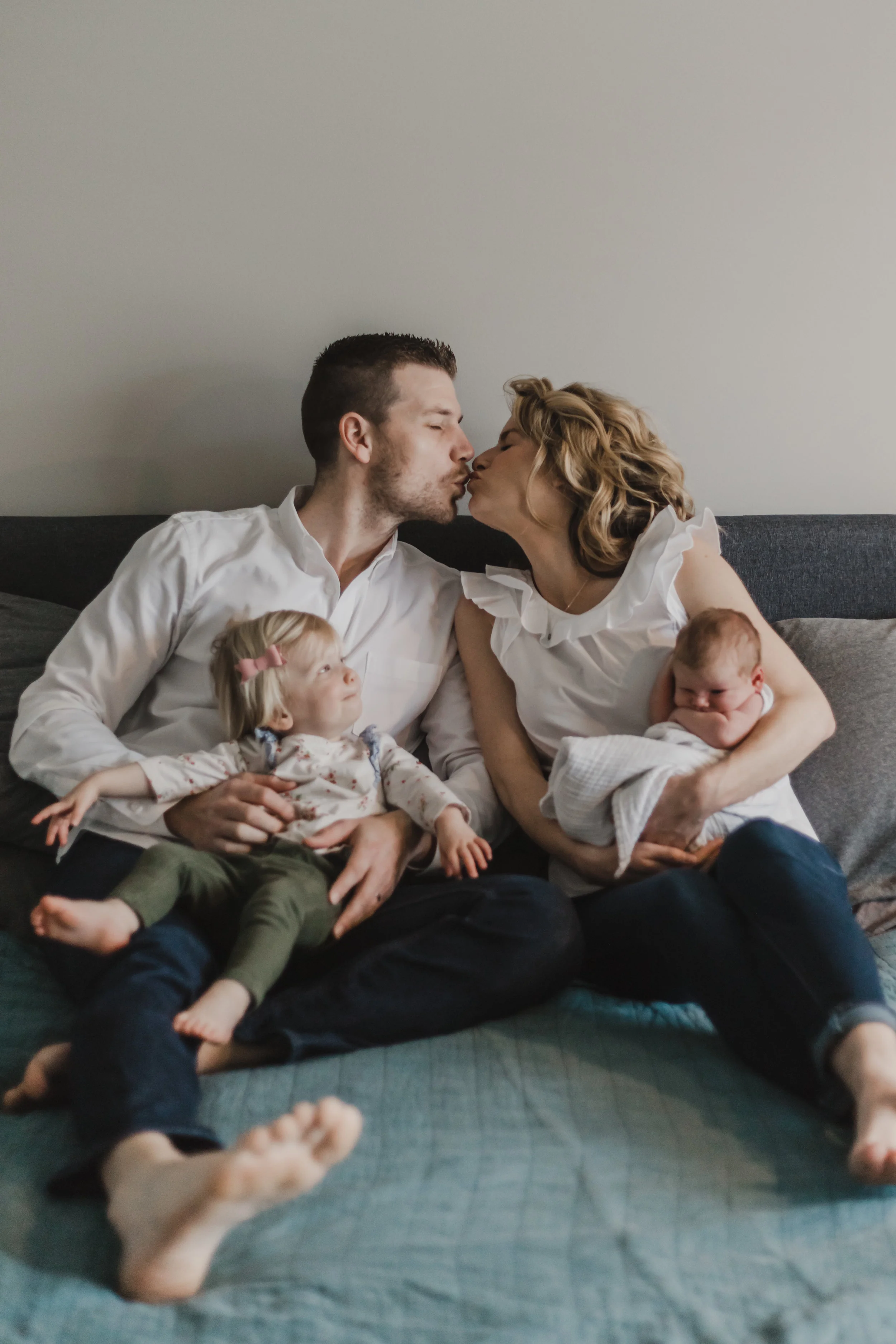ReedFamilyKansasCityInHomeNewbornSession-53.jpg