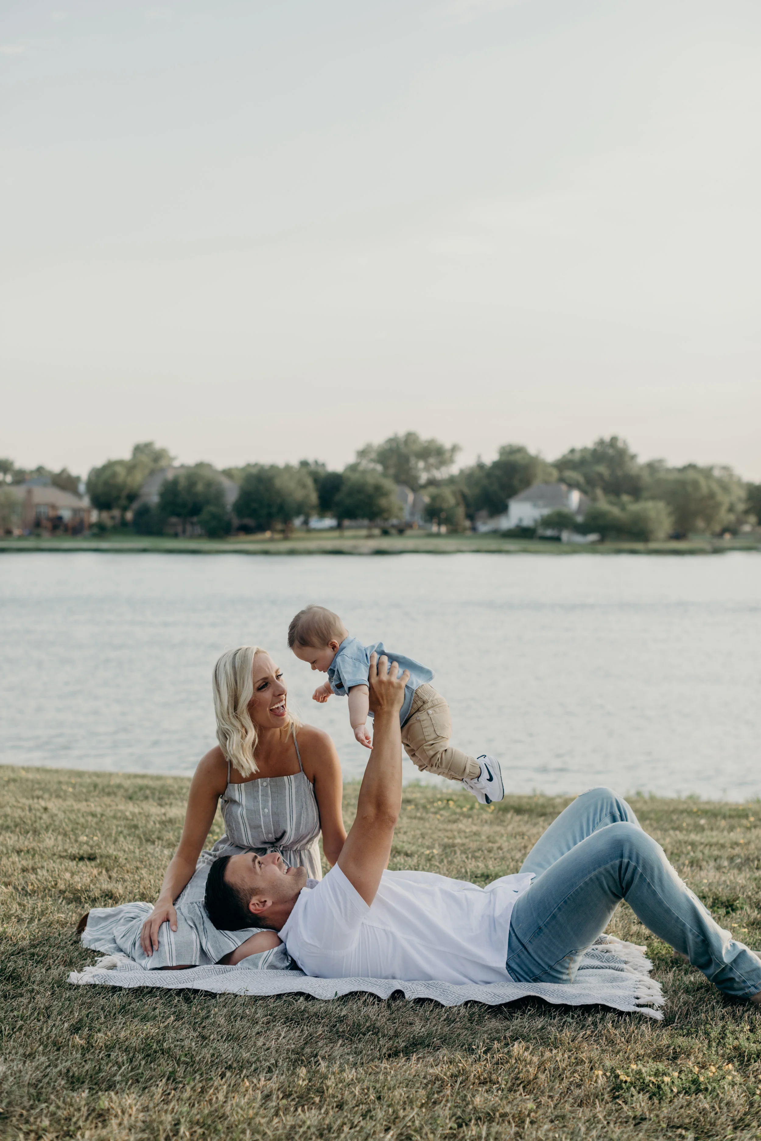 RogersFamilyRaintreeLakeSession-49.jpg