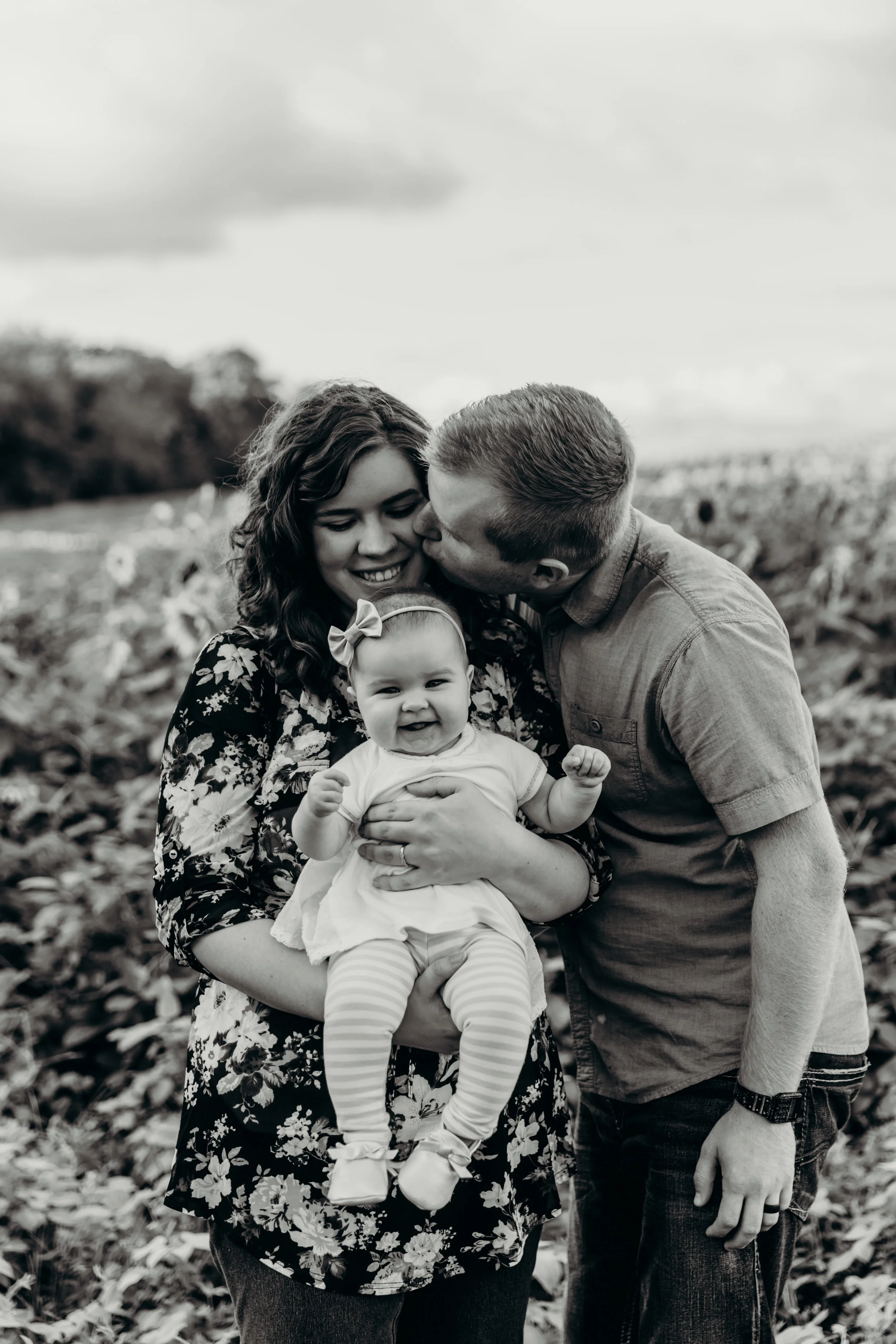 Cumberford Sunflower Mini Session-41.jpg