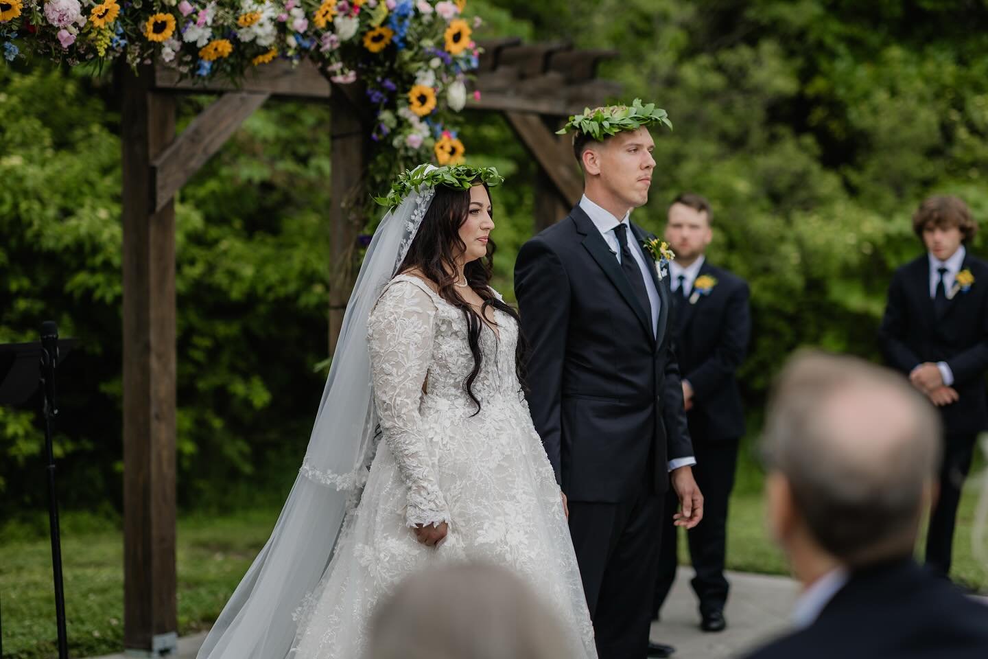 What made this day even more beautiful you ask? The emotions and the traditions. The couple had so many Ukrainian traditions sprinkled throughout their day which made it feel so perfectly them. 🥹