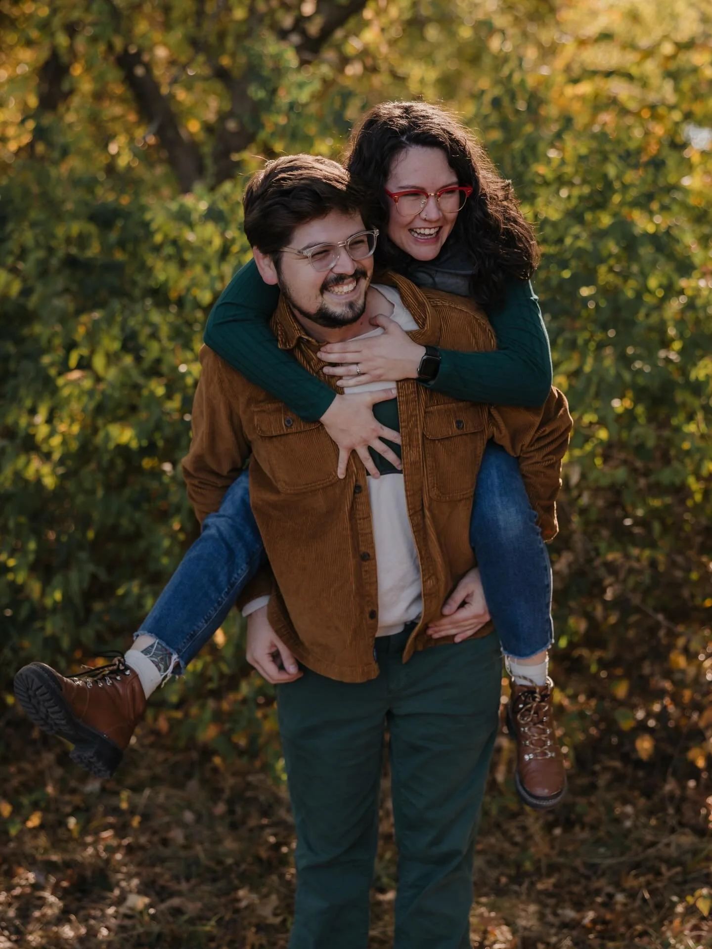 Just ONE MONTH until these two get married and I am so FREAKING EXCITED 🥳🥳🥳