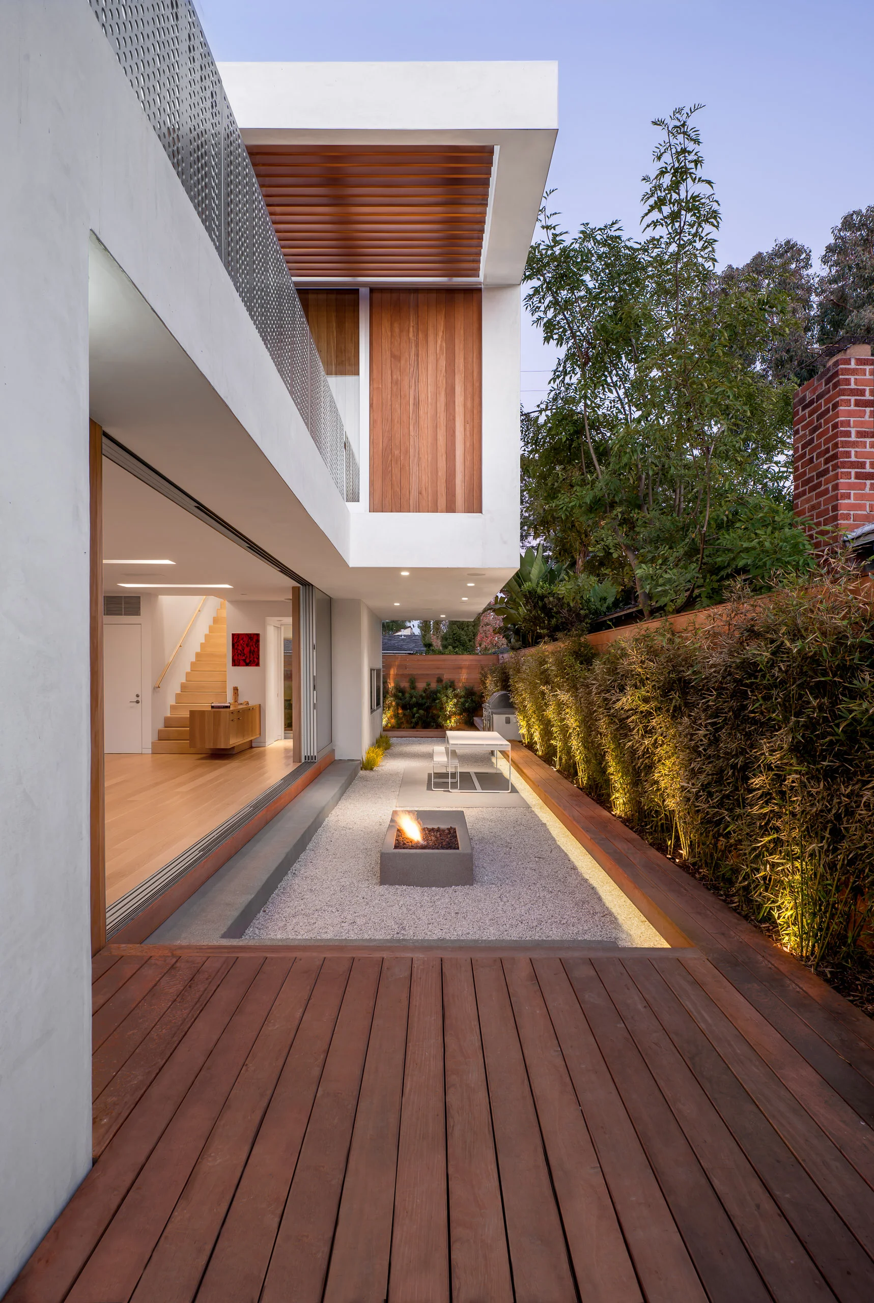 2Space Int'l | Wilson Ave VeniceCourtyard -7443-2.jpg