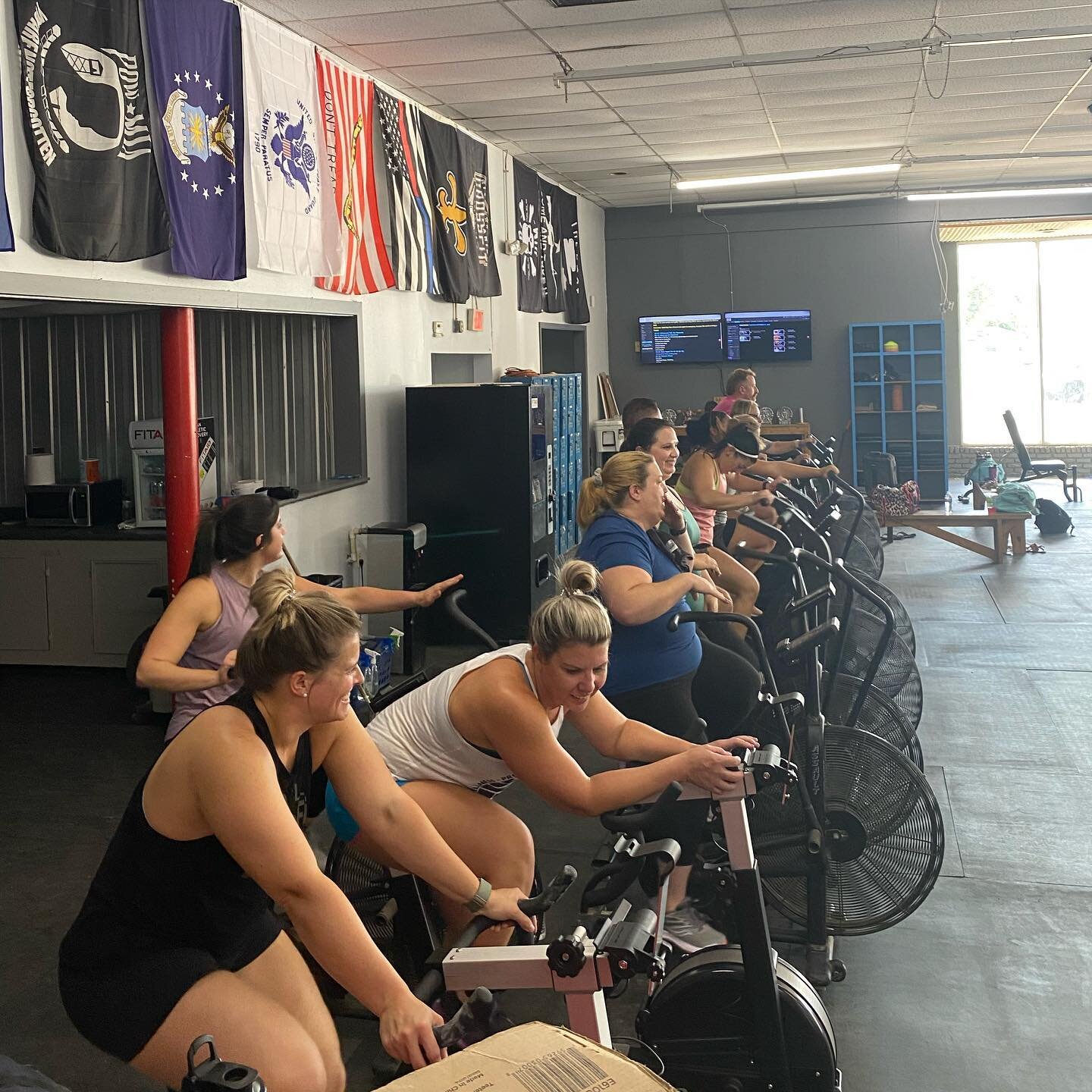 So many smiles before&hellip; not so many after&hellip; #riverparishcrossfit #rpcf #crossfithealth #hwpo #doworkson #supportyourlocalbox #crossfit #community #theirbesthour #berelentless #stcharlesparish #luling #forgingelitehealth #spealprogramming 