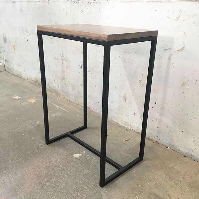 Pair of side tables
Walnut and steel