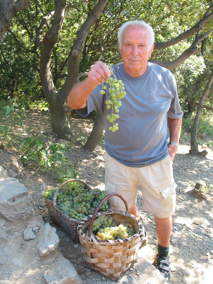 Selling vermentino to hungry hikers on the Cinque Terre trail.