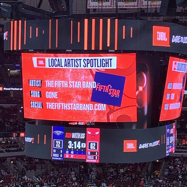 Been going to @chicagobulls games my entire life, never could I have even dreamed to see my band on the Jumbotron and my music playing in the @unitedcenter!
.
Thanks to the Chicago Bulls and their #localartistspotlight for making my night!
.
.
.
#chi