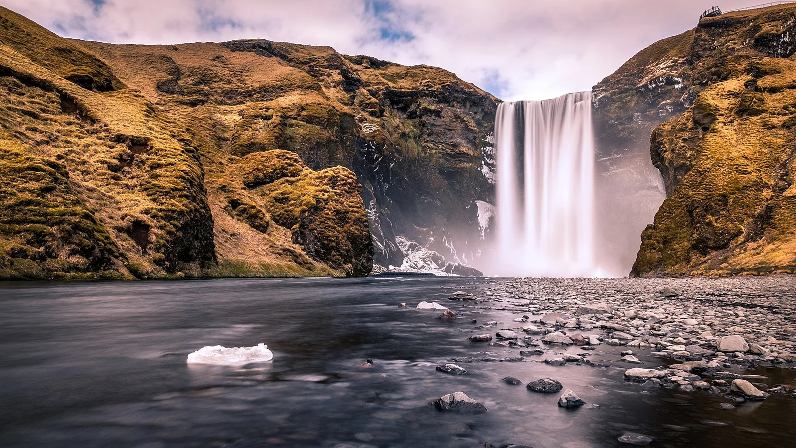 1600px-Skogafoss_waterfall_-_Iceland_-_Landscape_photography_(34692750741).jpg