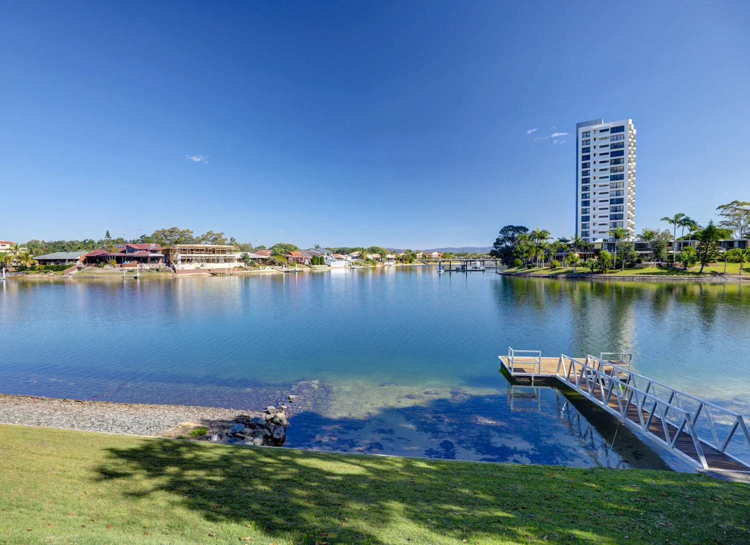 13-view3_1_14_bacardi_court_mermaid_waters_Gold_Coast_Queensland.JPG