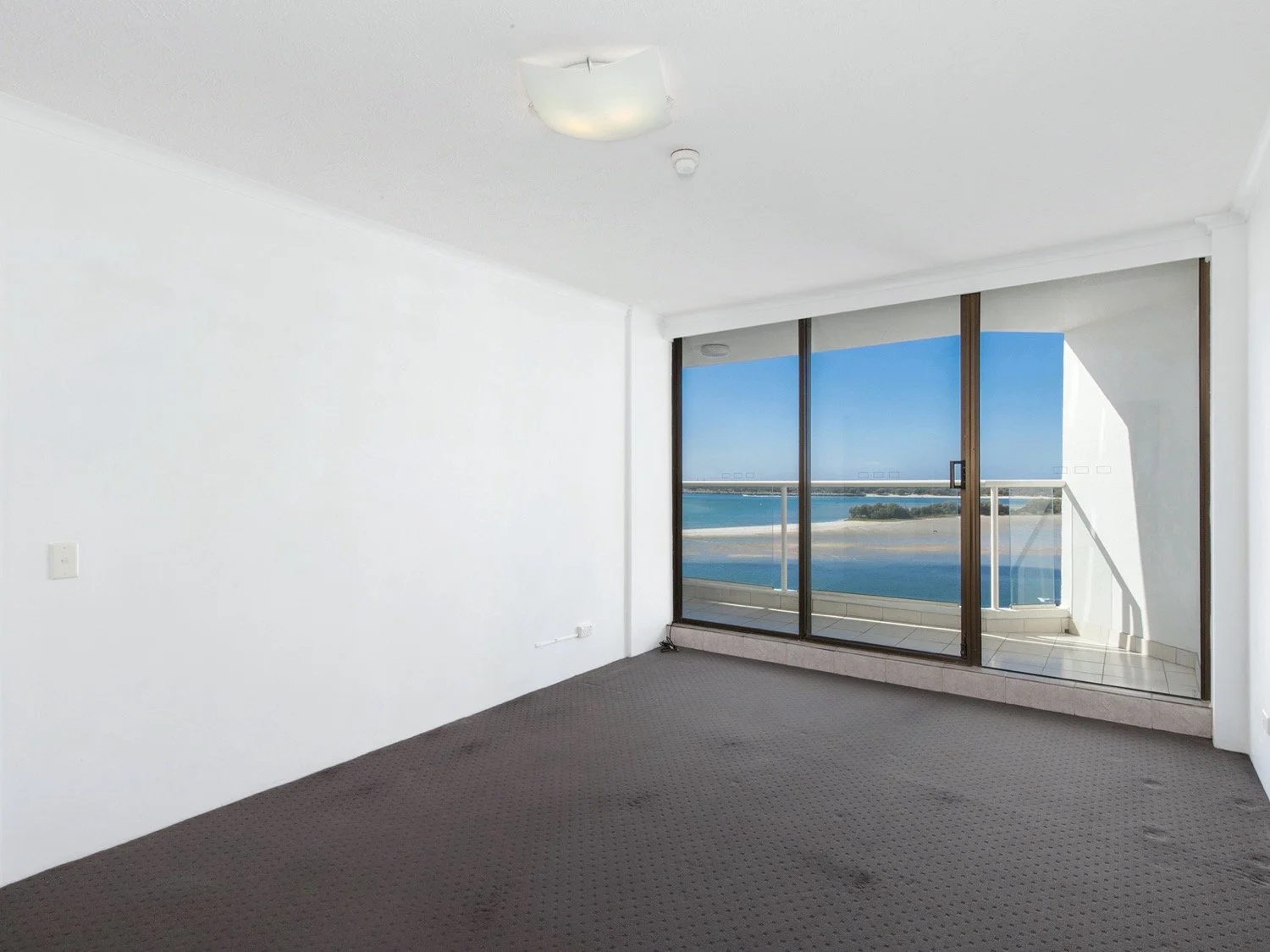 11 Master bedroom.jpg