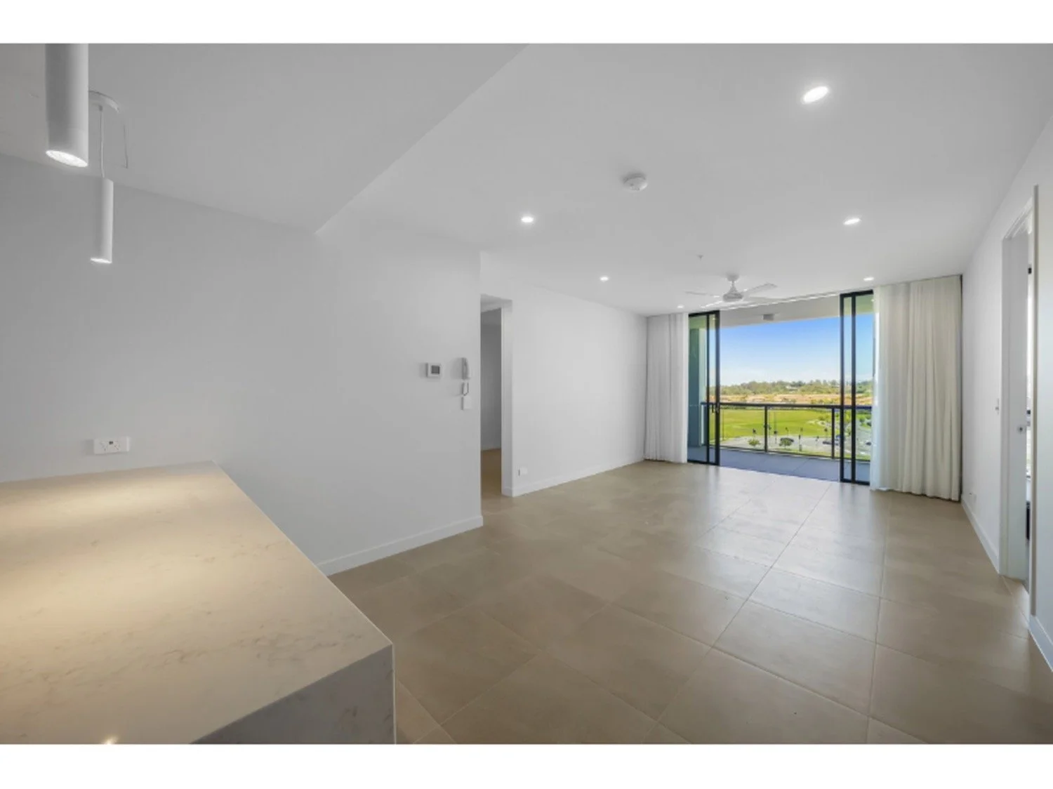 602_1_waterfront_place_robina_gold_coast_qldIMG_5766.JPG