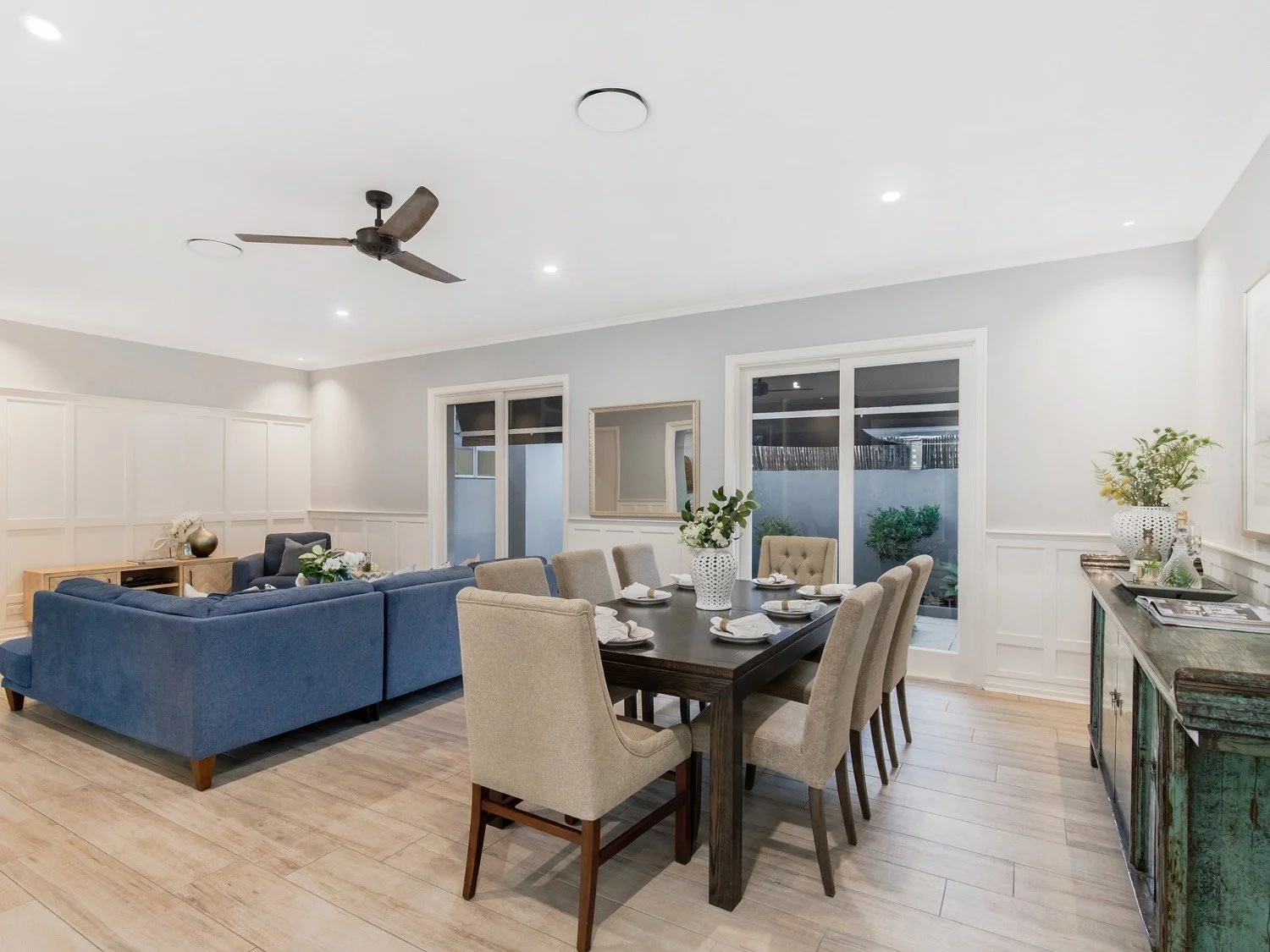 41_beauty_point_drive_robina_gold_coast_qld11 Dining and living1.JPG