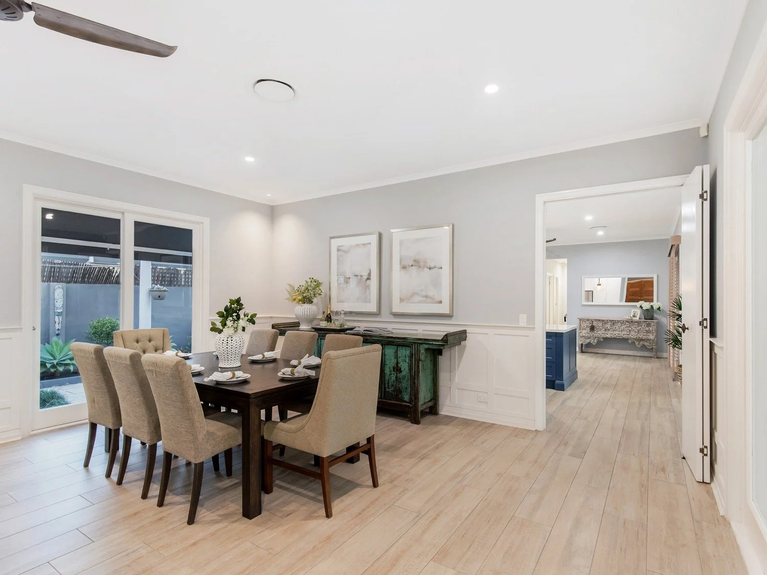 41_beauty_point_drive_robina_gold_coast_qld13 Dining1.JPG