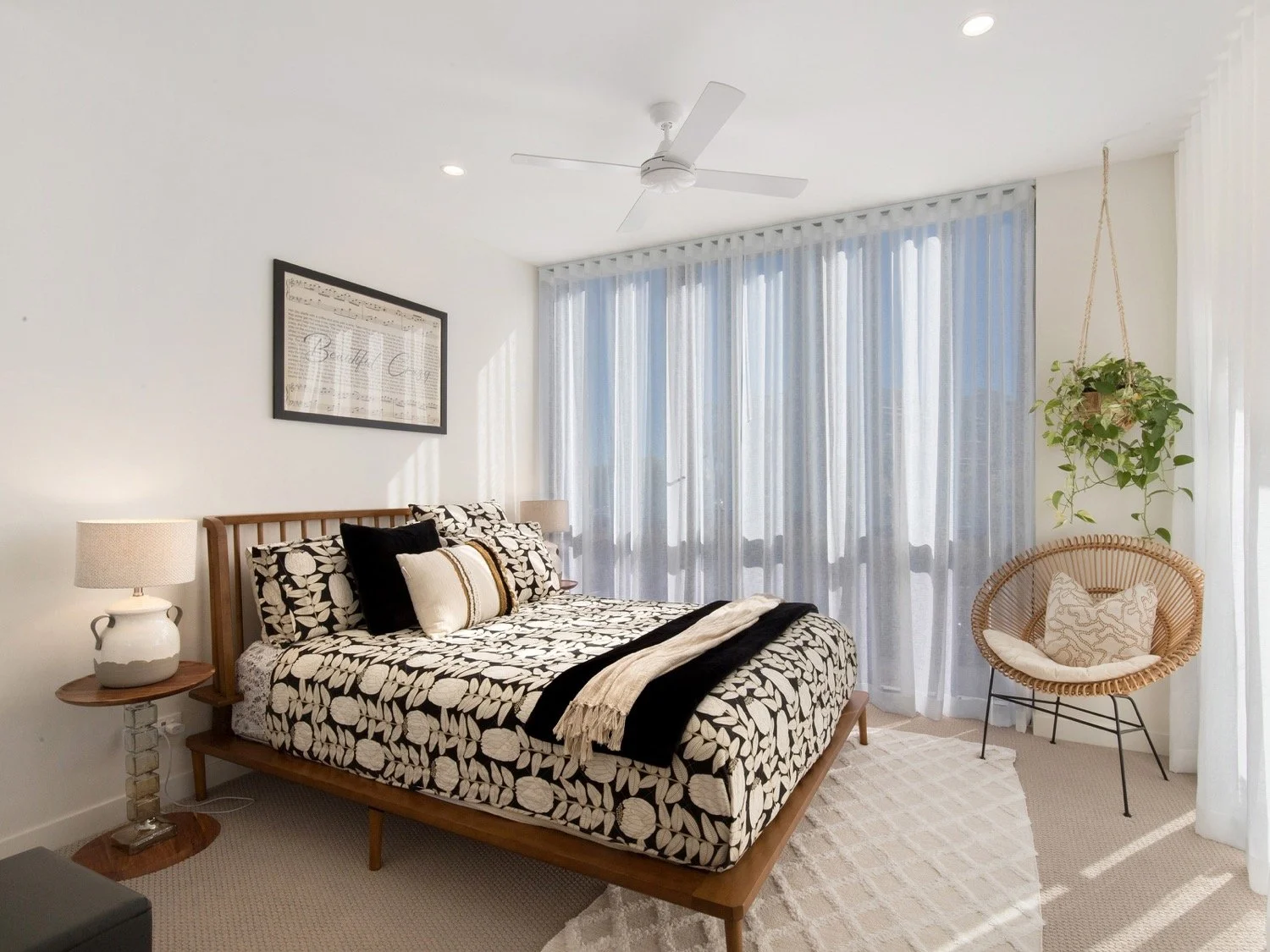 207_1_waterfront_place_robina_gold_coast_qld9 Master bedroom.jpg
