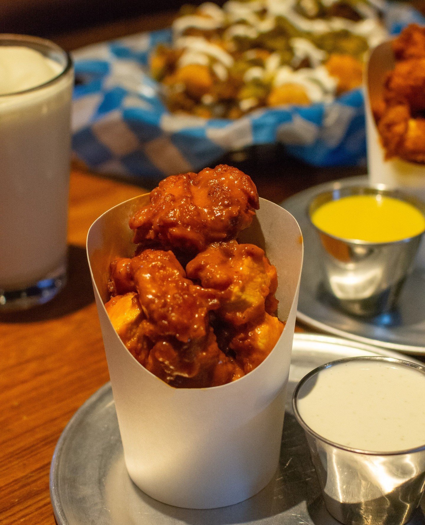 It&rsquo;s Monday at the Moonlighter and you know what that means! Happy Hour goes from open to close! We'll be serving up chicken all night. What's your favorite dipping sauce?⁠
We open at 5 and The Sox play at 5:50pm! The Cubs game is on at 6:40pm!