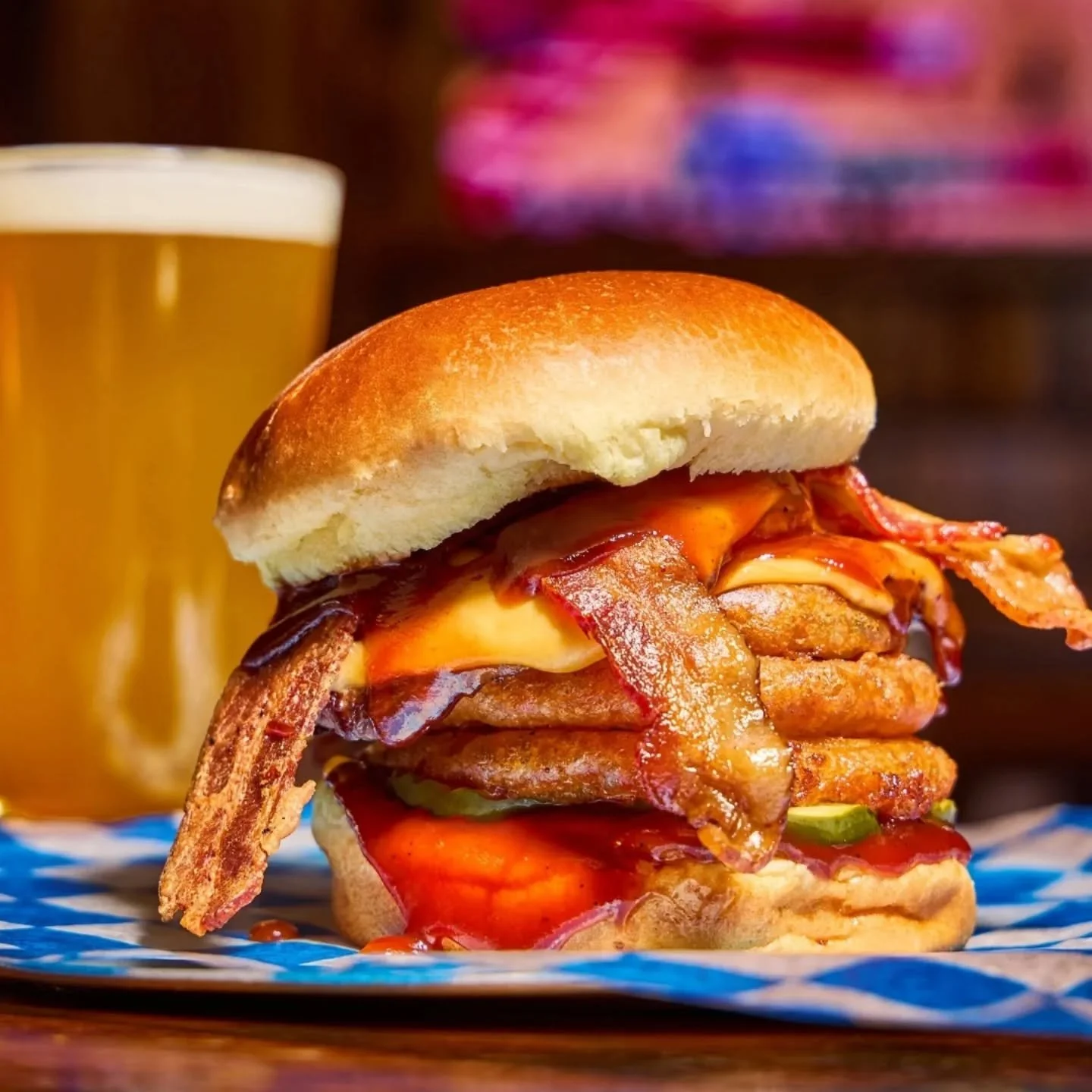 Heyyyyy. The rain is gonna stop! Then sunshine. Patio is open, bucket specials, MLB, NBA and NHL playoffs! Doesn't a beer and burger sound like a great idea?
Get over here!
#logansquare #beersandburger #bucketspecials