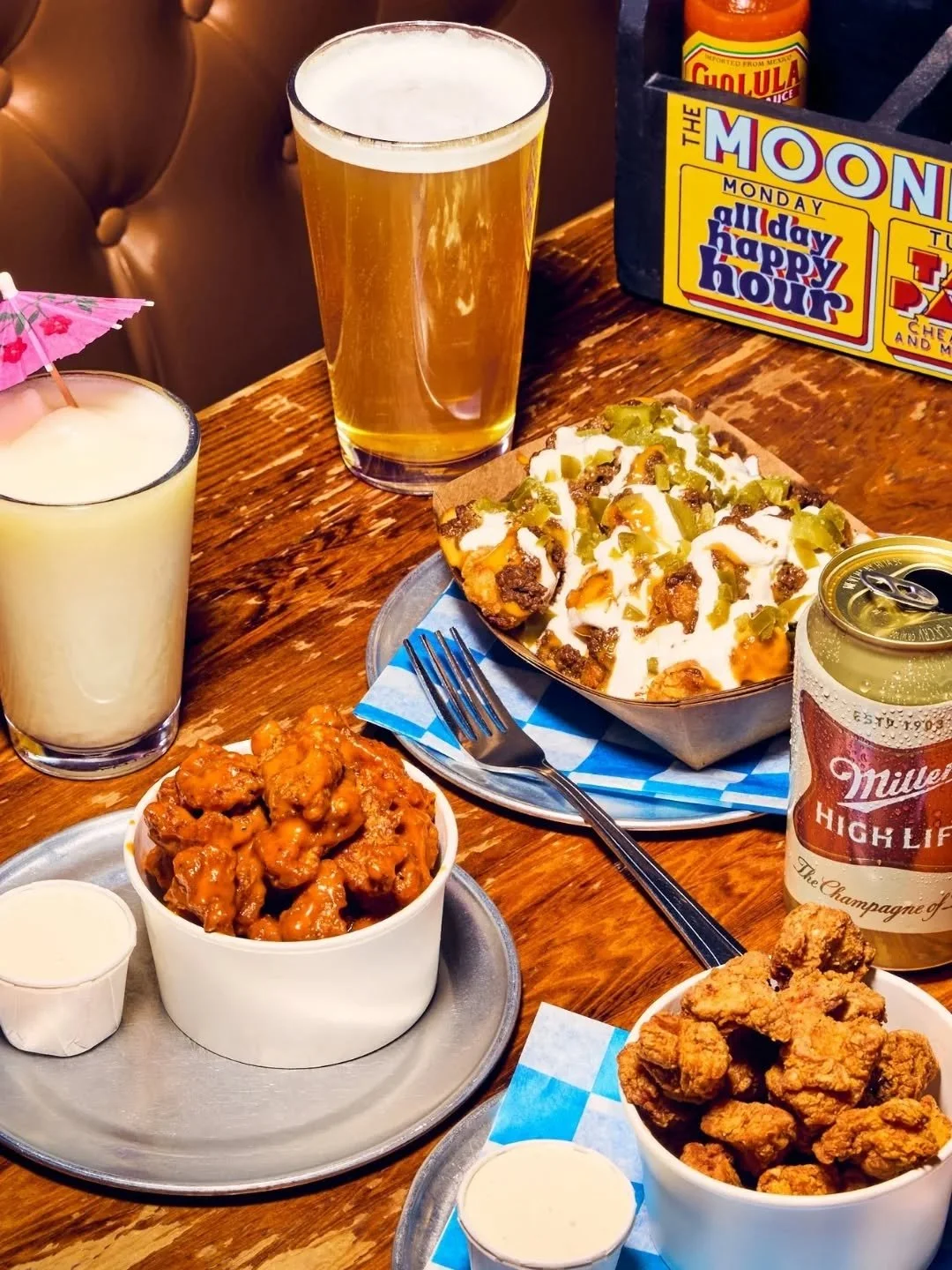 ☀️ Did someone say Happy Hour all day 12-Cl? Best deal in the city. Get over here and grab your seat on the patio and enjoy our Happy hour all day!!!! Cubs, Sox, NBA and NHL playoffs. Gonna be a great day!☀️
#logansquare #sportsbar #patioseason