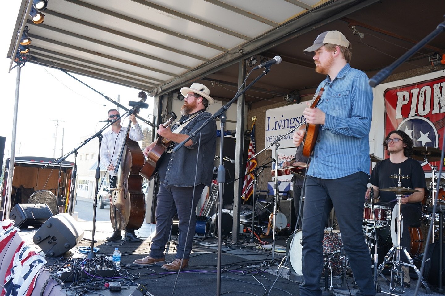 We had a great time at Pioneer Days this year!!! Thanks to all who came out and braved the heat!
📸: @wesley__garrett 

#garrettboys #folkamericana #folk #americana #livemusic #newmusic #nashvilletn #livingstontn #overtoncountytn #pioneerdays #genera