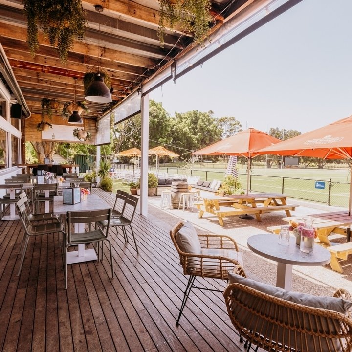 Get ready to kick off the weekend with a bang at Fun Fam Fridays at The Field! 🎉 Drop by anytime from 3pm and join in on the holiday fun with your loved ones. 🌟
-
-
-
#thelocalsbackyard #homeawayfromhome #thefieldbar #thefieldateastsrugby #rosebay 