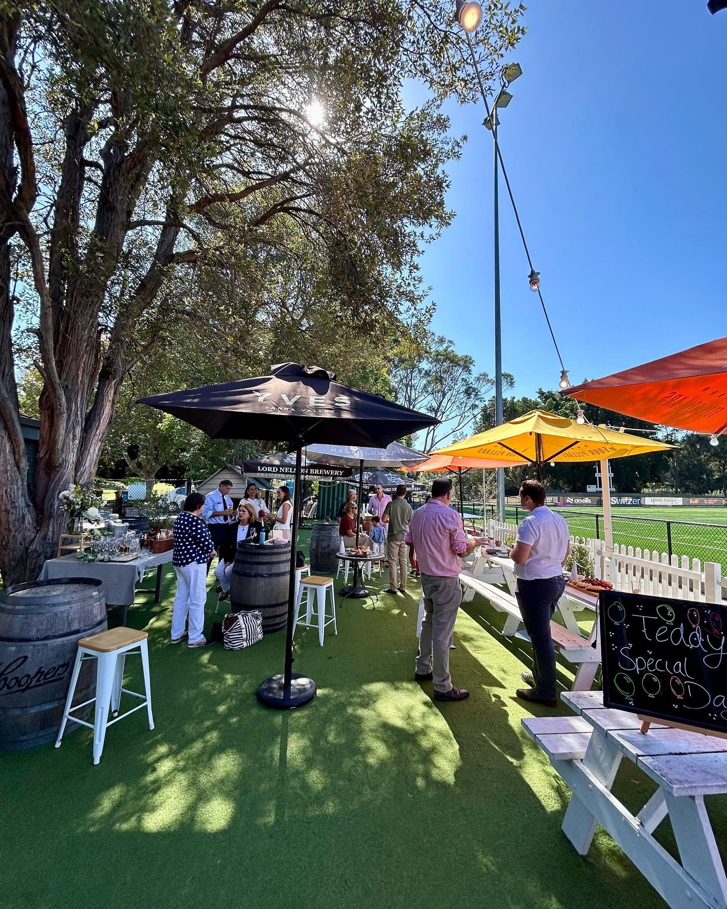 What&rsquo;s on for the rest of the week at The Field? 

🎉 FRIDAY
Fun Fam Fridays: Kids Entertainer 5pm 🤹&zwj;♂️
$12 Espresso Martini Special all day ☕

🏈 SATURDAY
Away Game - Venue open as usual from 12pm 🏟️

🍽️ SUNDAY
$30 Sunday Roast Special 
