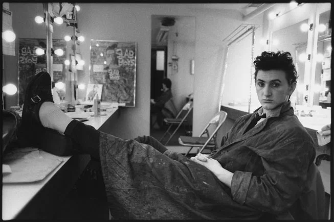 Mary Ellen Mark: Seen Behind the Scene / 40 Years of Photographing 