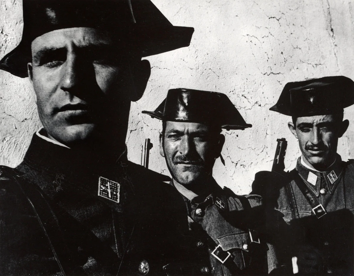 mgb11_p_smith_13_guardia_civil_spain-web.jpg