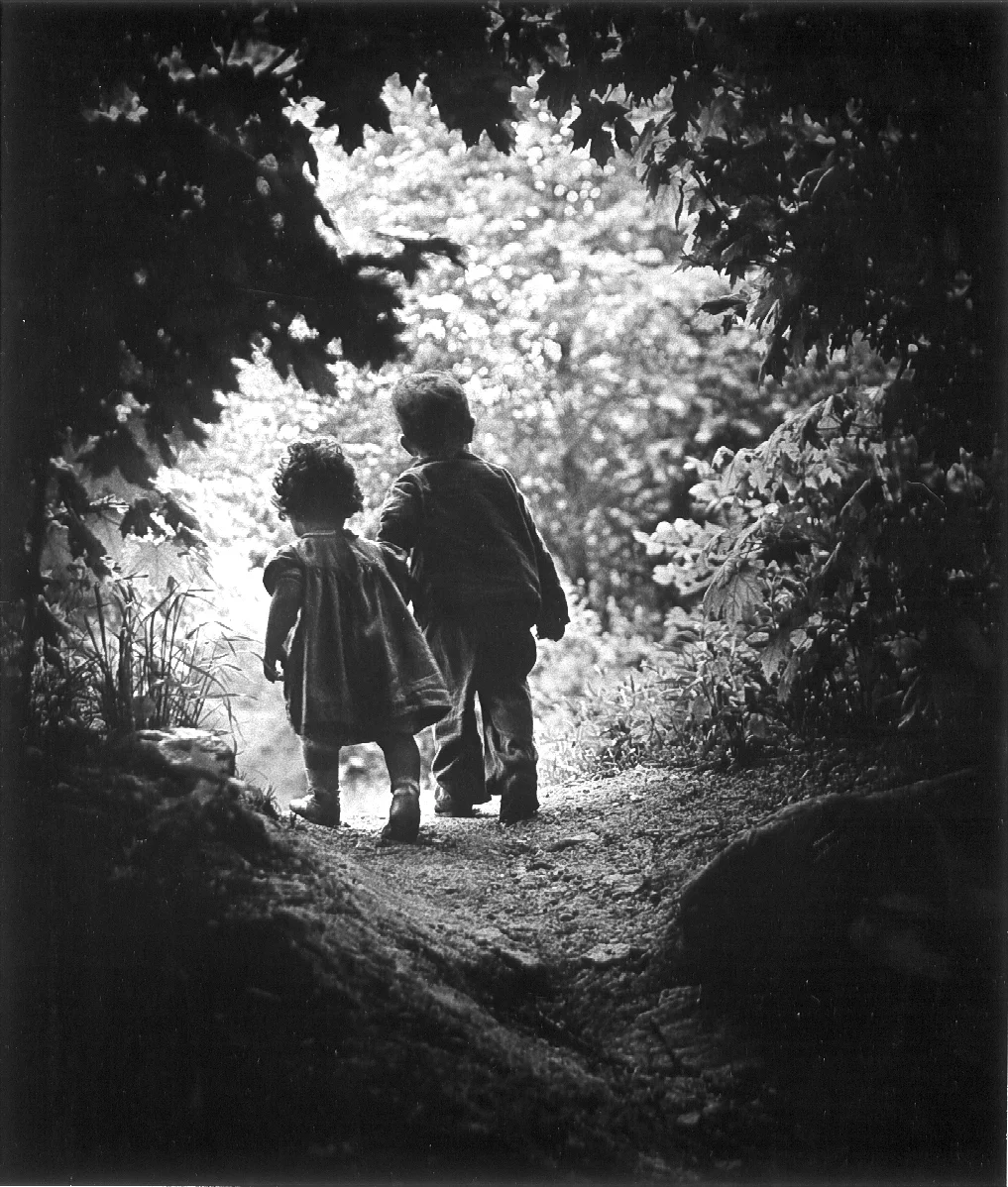 w-eugene-smith-the-walk-to-paradise-garden-1946.jpg