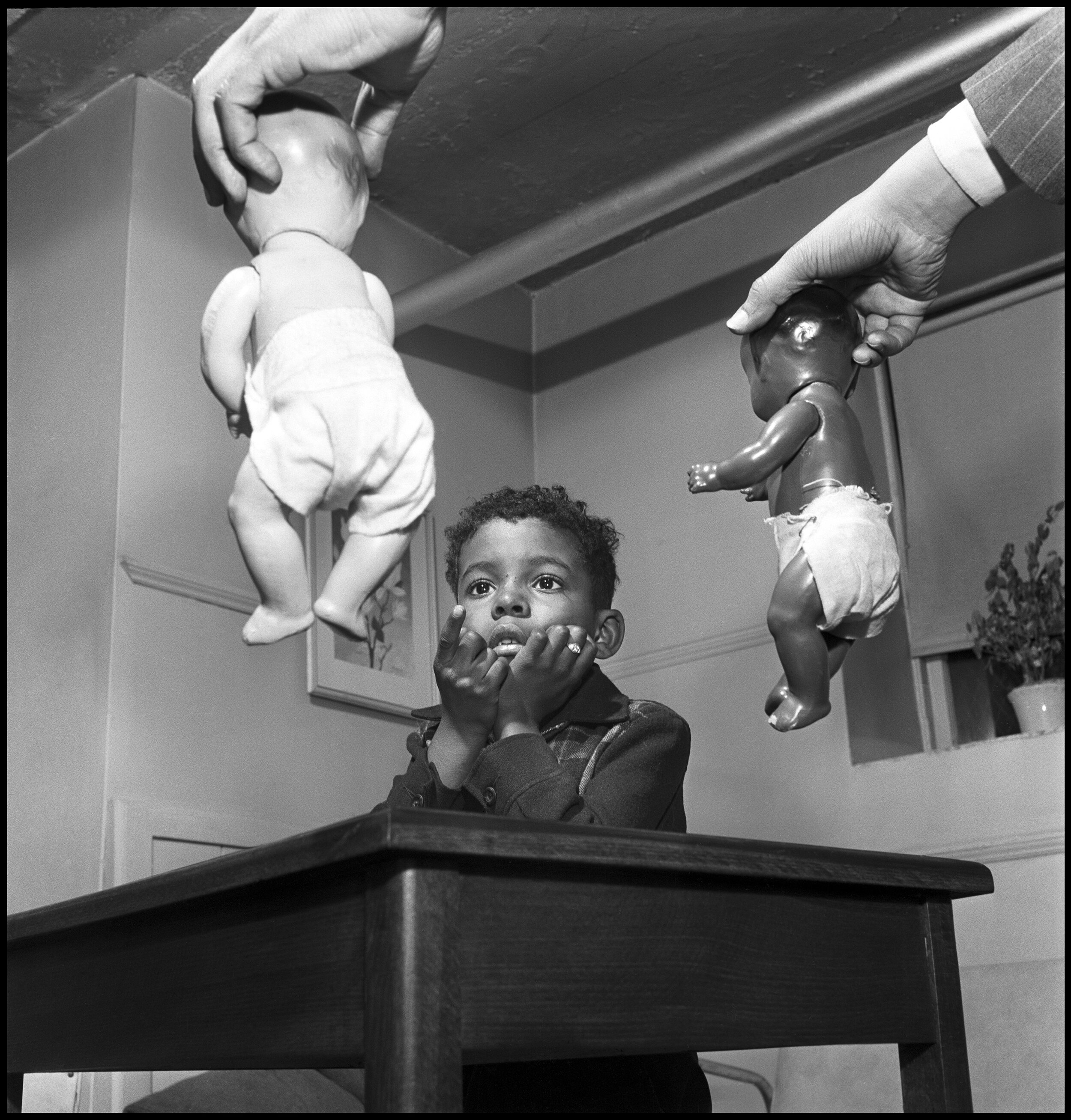  Doll Test, Harlem, New York, 1947 Gordon Parks Foundation authentication stamp on verso Gelatin silver print 16 x 20 inches, paper size Edition of 25    Credit: Photograph by Gordon Parks Copyright: Courtesy of and copyright The Gordon Parks Foundat