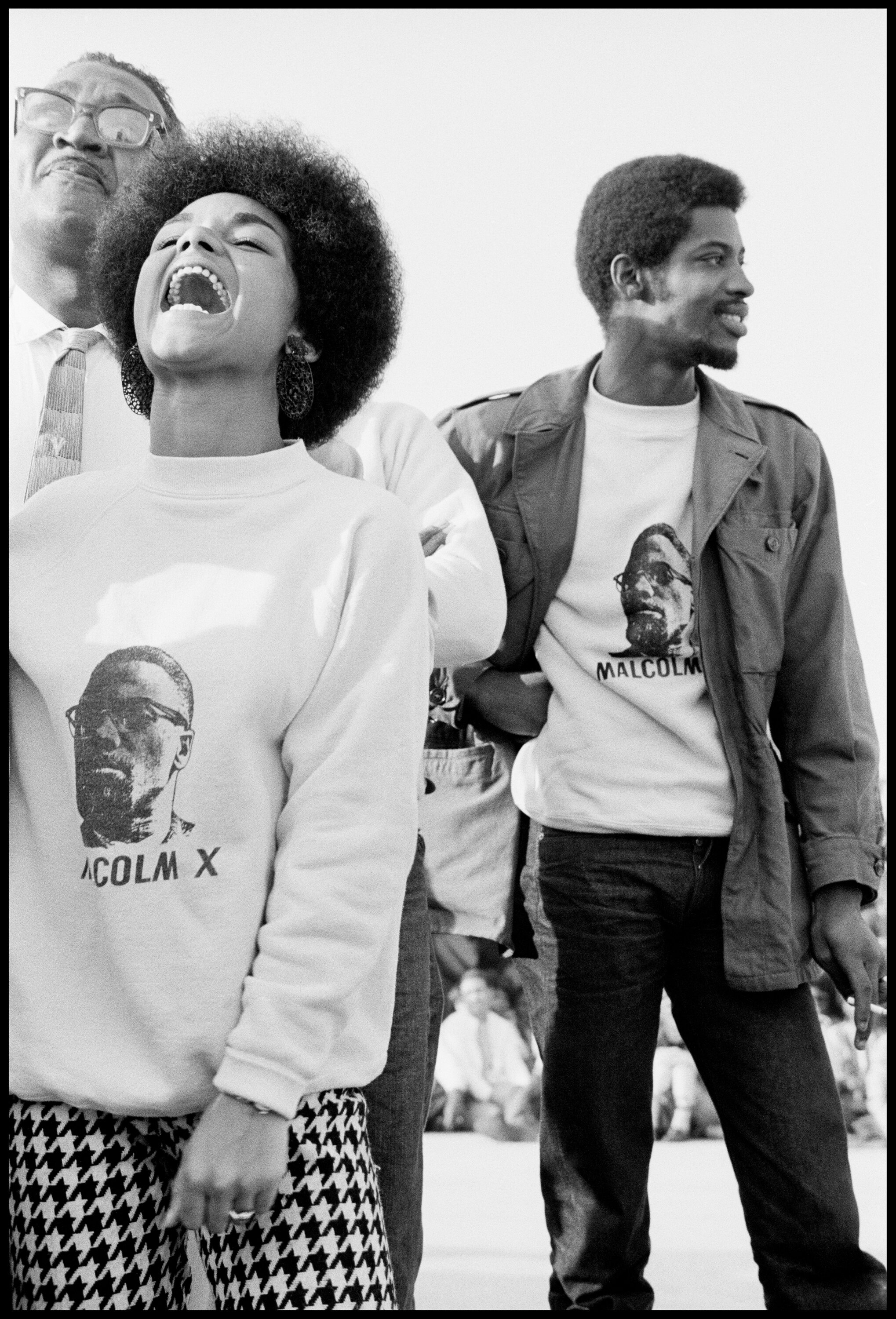  Untitled, Watts, California, 1967 Gordon Parks Foundation authentication stamp on verso Gelatin silver print 40 x 30 inches, paper size Edition of 7    Credit: Photograph by Gordon Parks Copyright: Courtesy of and copyright The Gordon Parks Foundati