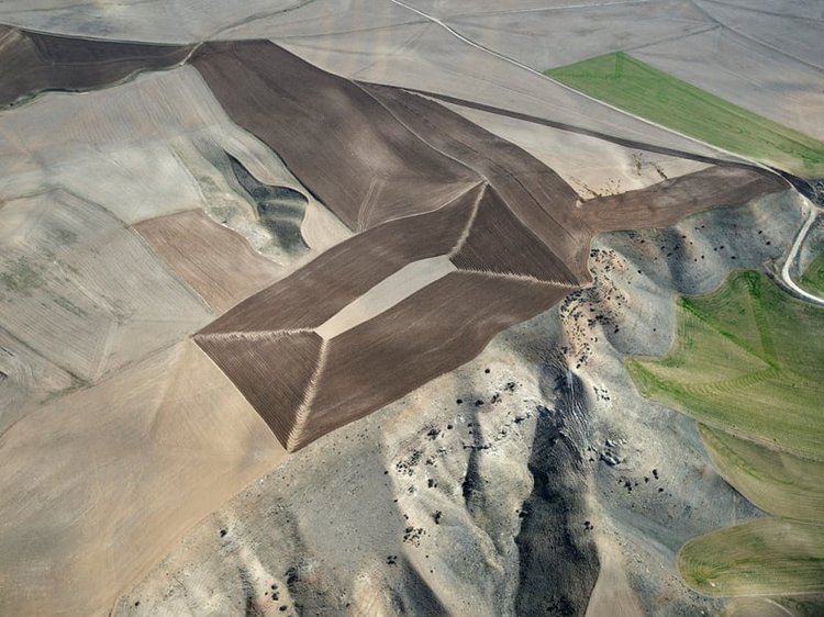 Edward Burtynsky's 'Anthropocene' photos capture the effect of the