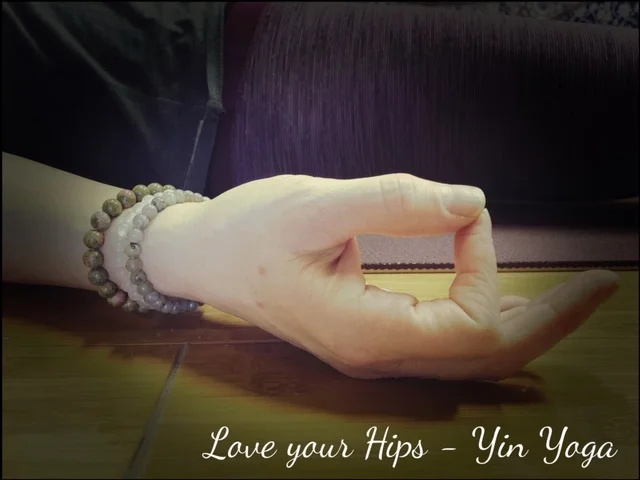 Love your Hips - Yin Yoga