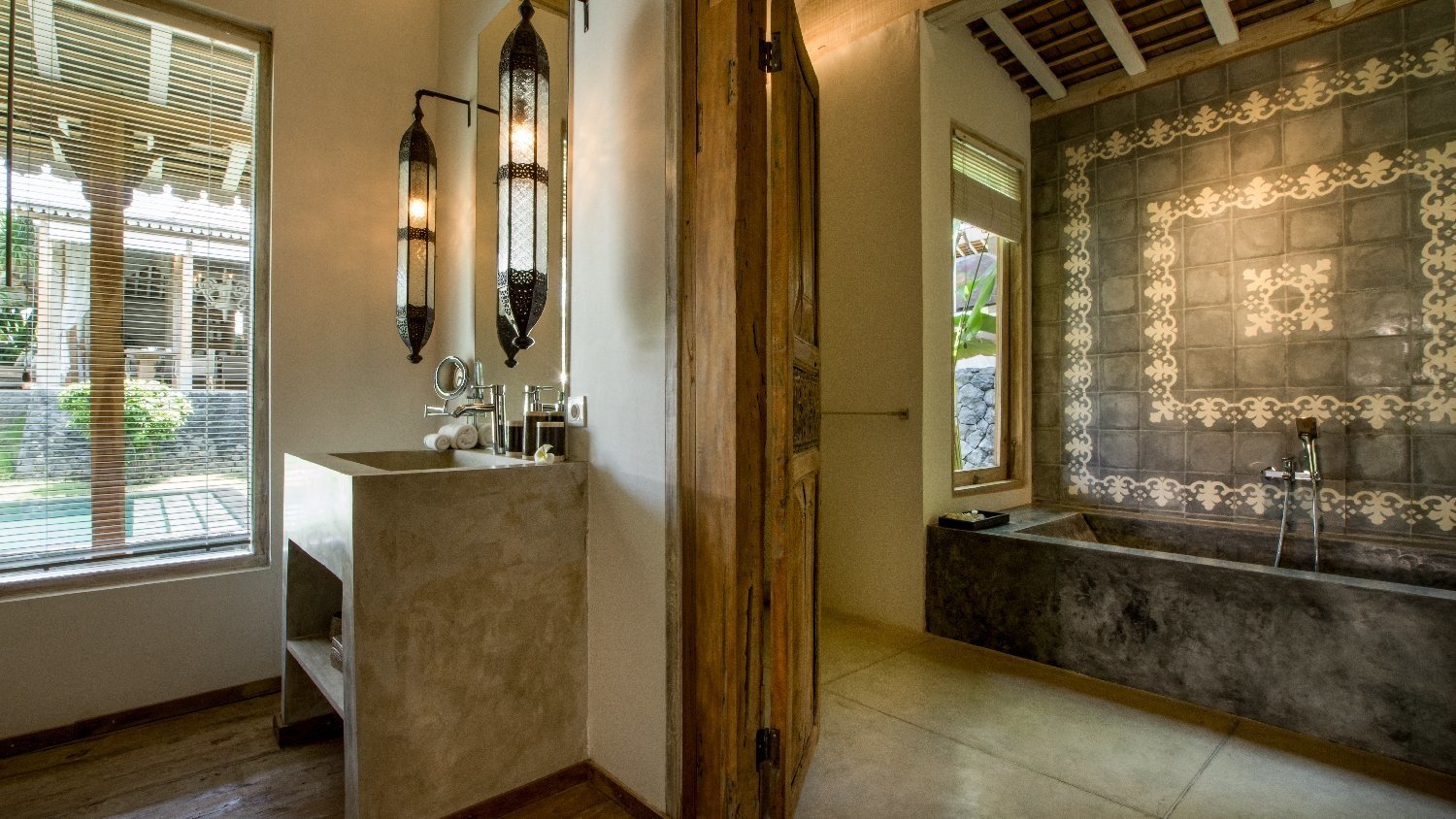 villa bathroon.jpg