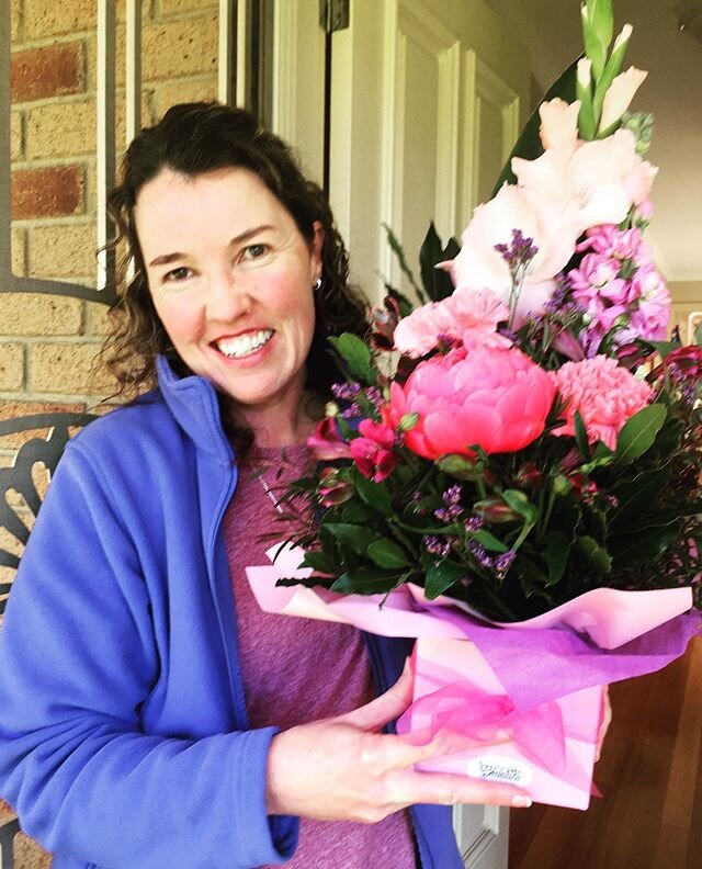 Happy faces on our delivery run this week.
#wedeliverflowers #wedeliversmiles #sendflowers #stayintouch #showyoucare #flowerdelivery #yarragon #flowerdeliverydrouin #flowerdeliverywarragul #warragulflorist #queenstreetflorist #kenneysflowers #warragu