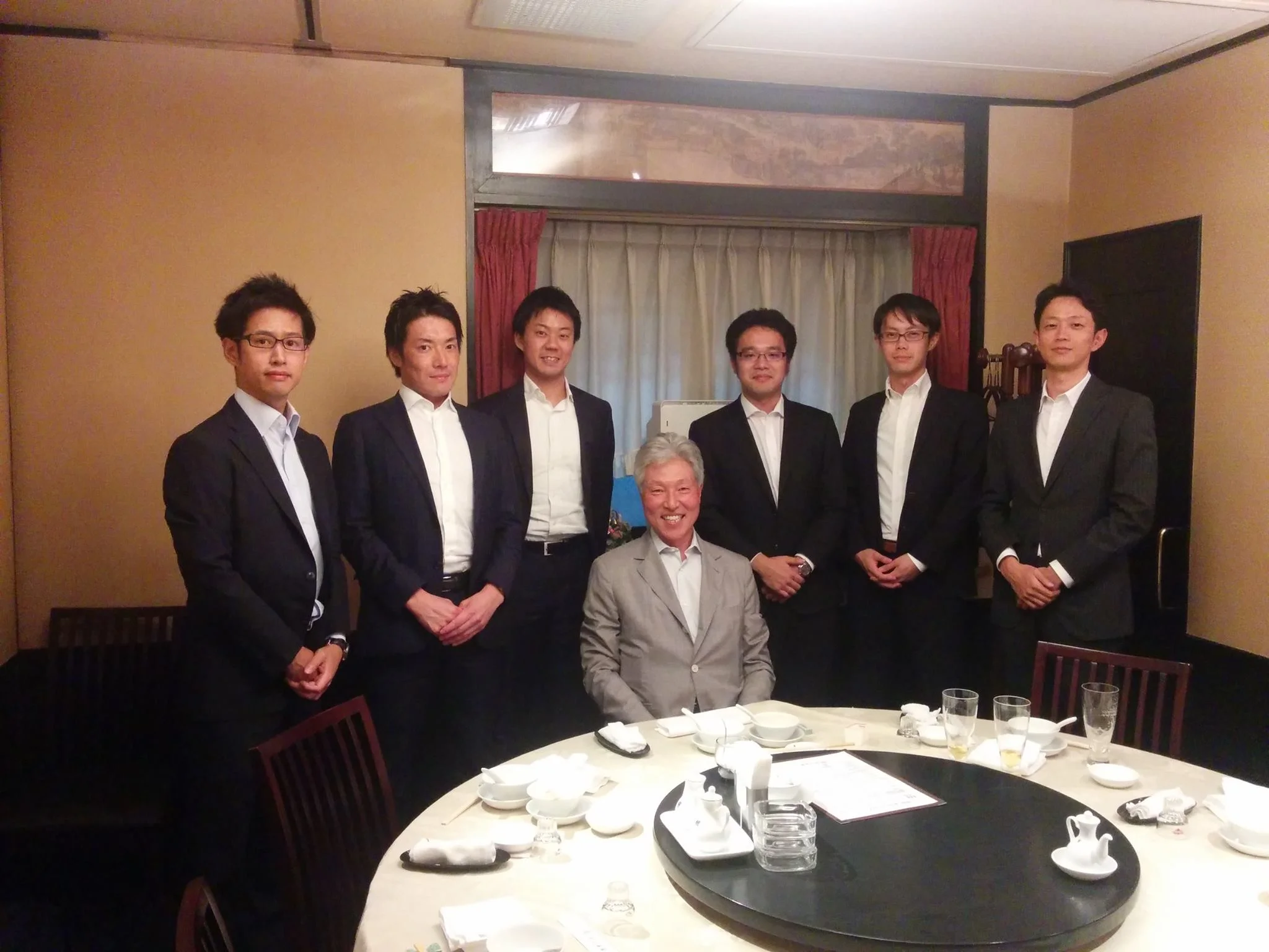 江原伸好氏と在校生