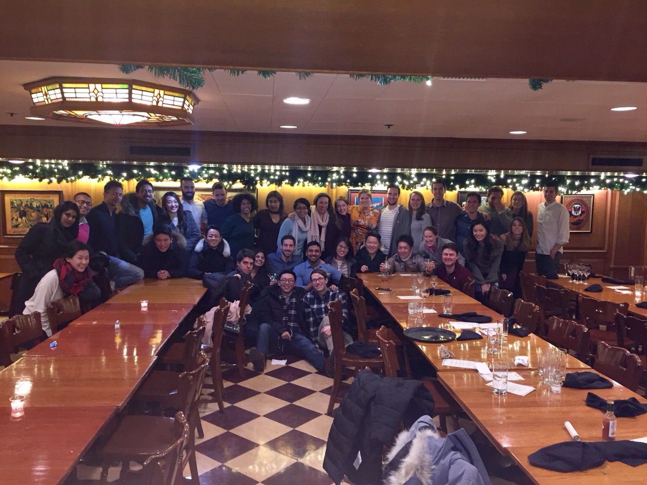 Graduate Business Council主催のThanksgiving dinnerにて